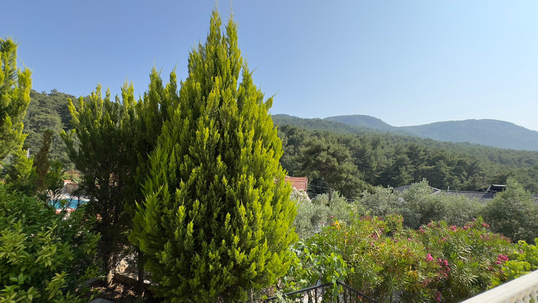 Detached Villa with Great Views