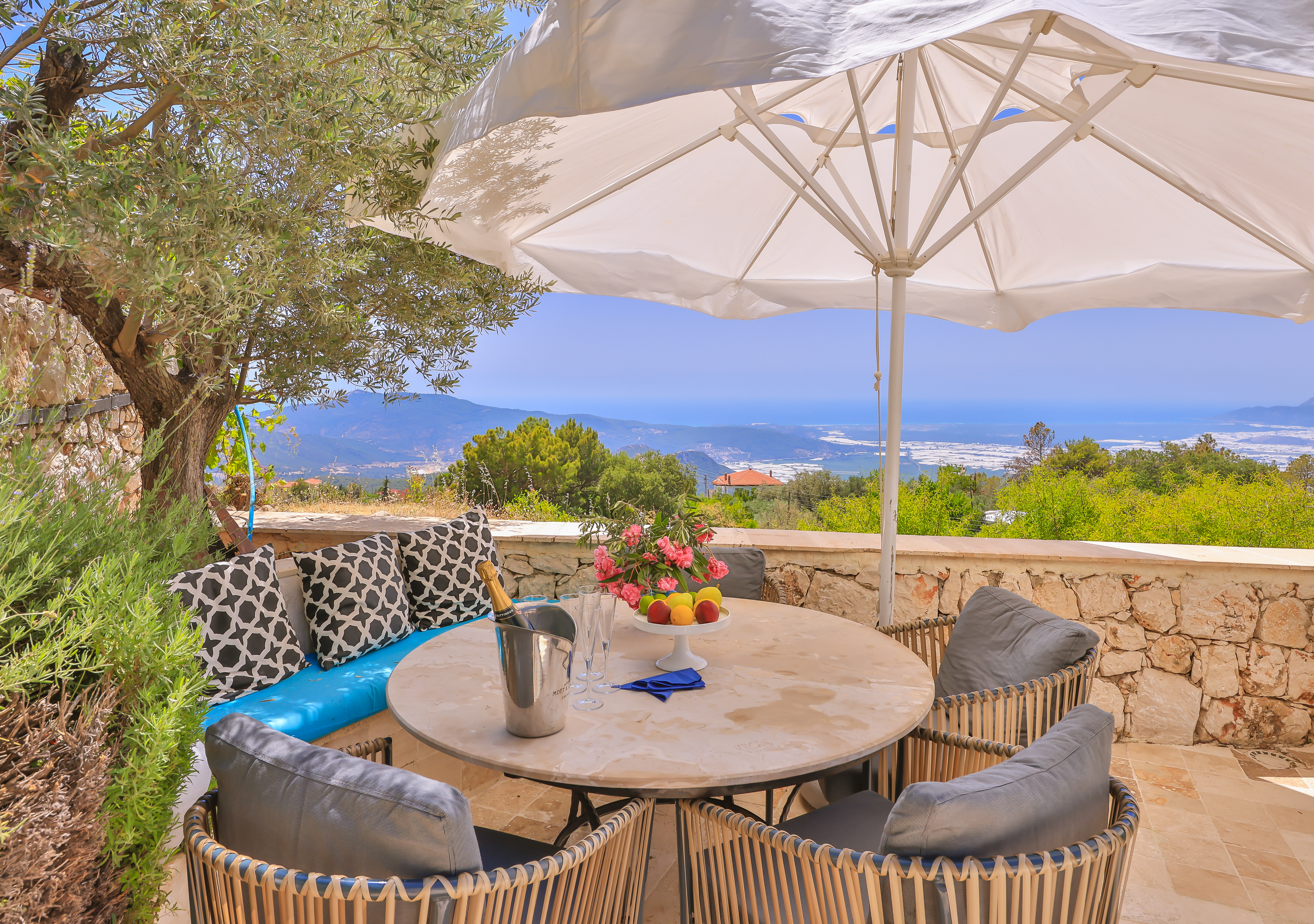 Secluded Luxury Villa in Islamlar