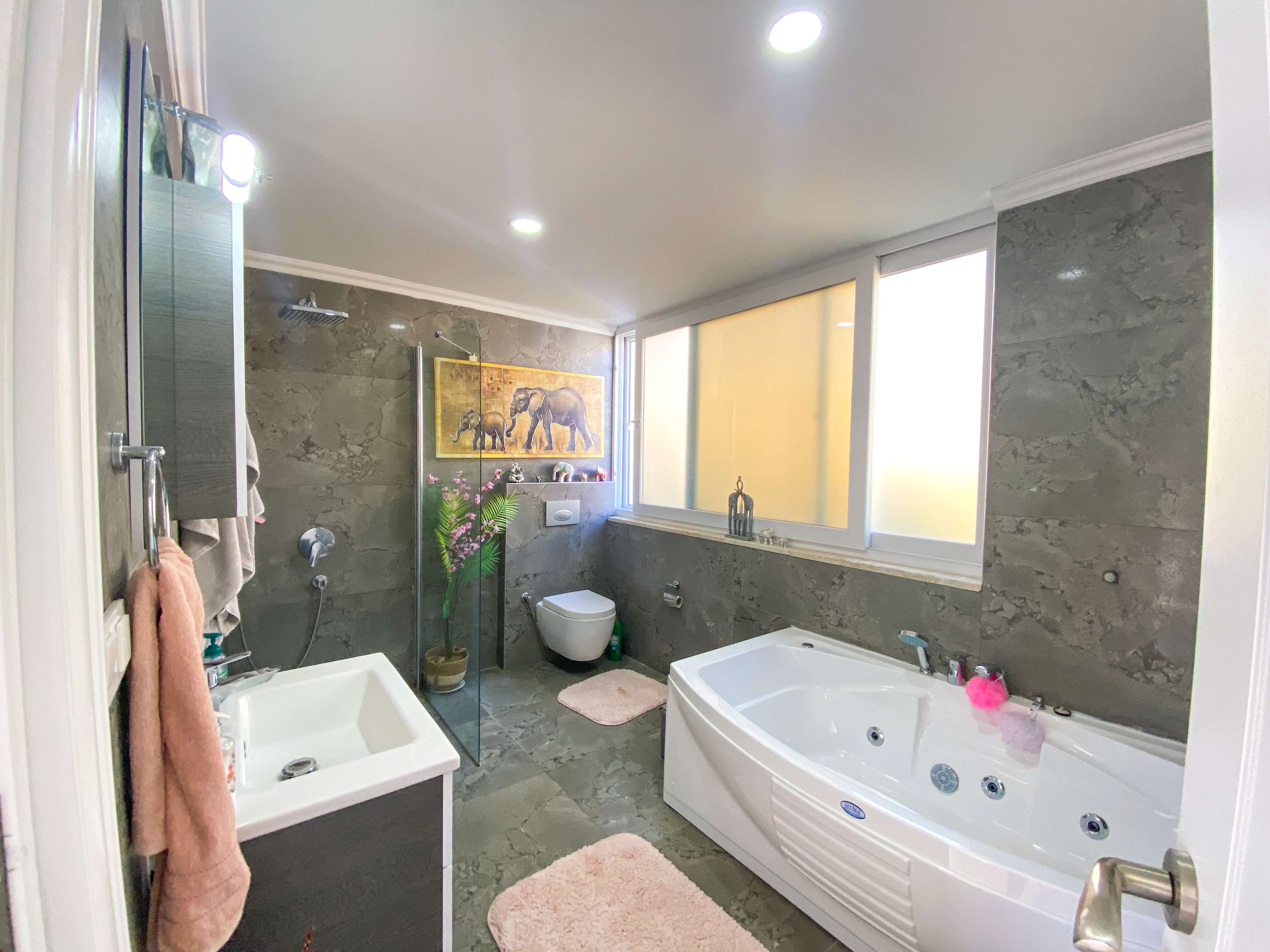 Modern Mountain View Villa