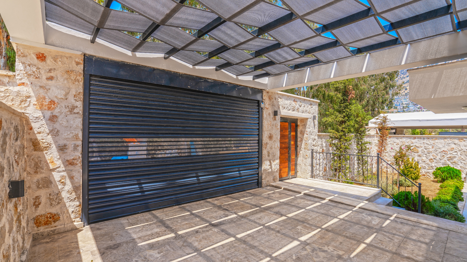 Stunning Villa in Ortaalan