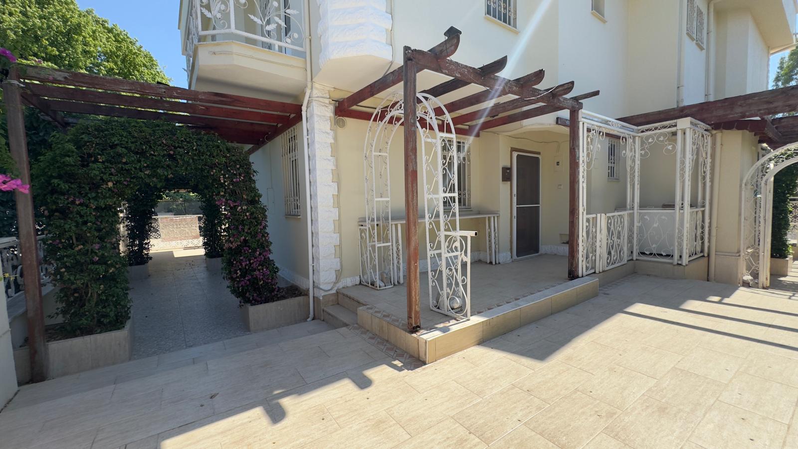 Spacious 3-Bedroom Villa in Calis