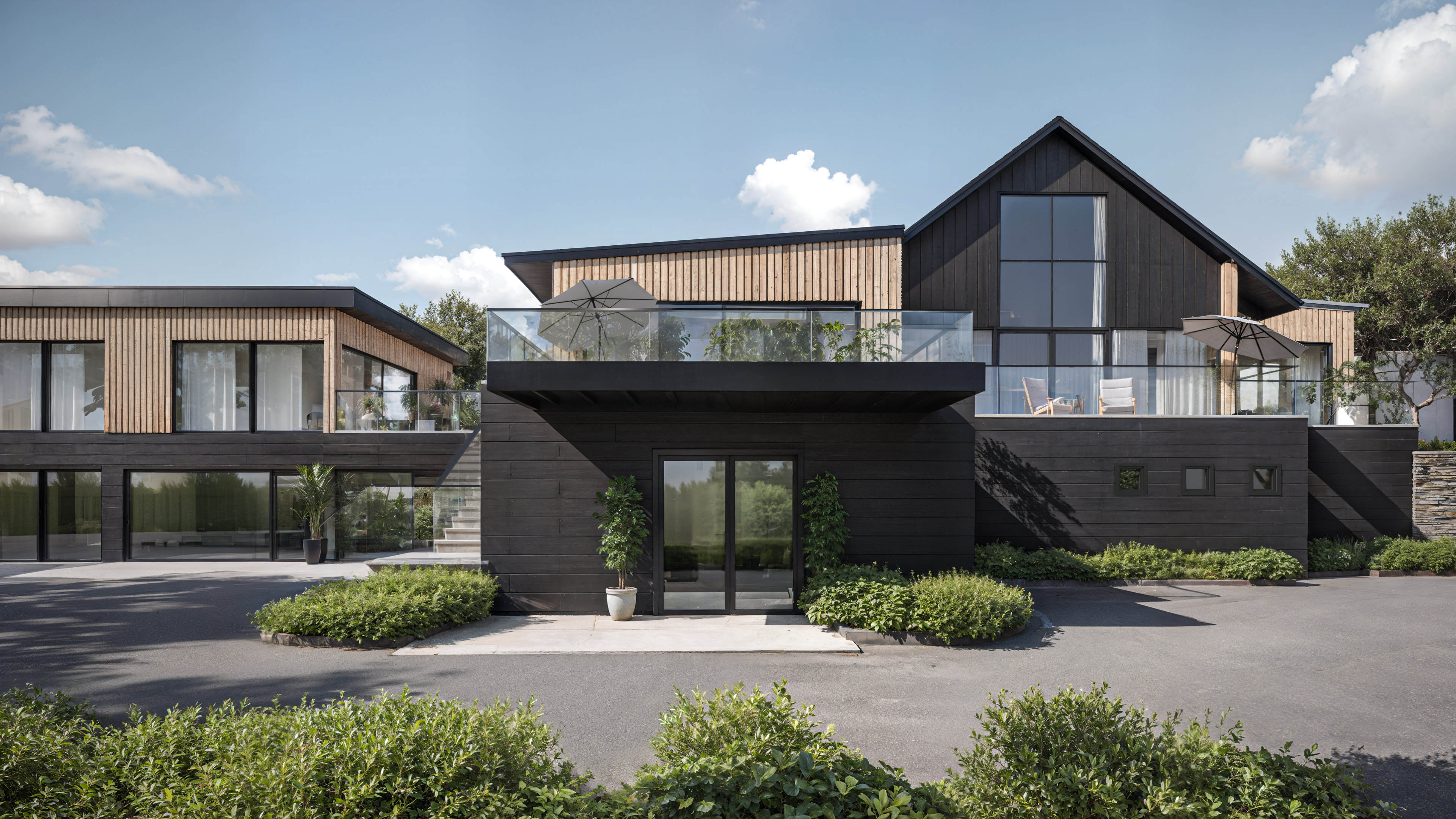 Luxury Villas with Mountain Views