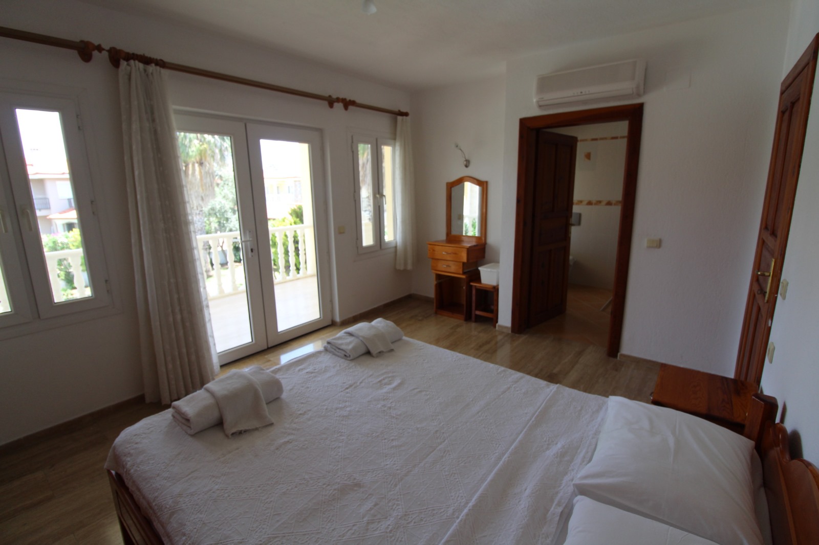 Stunning Central Location Villa