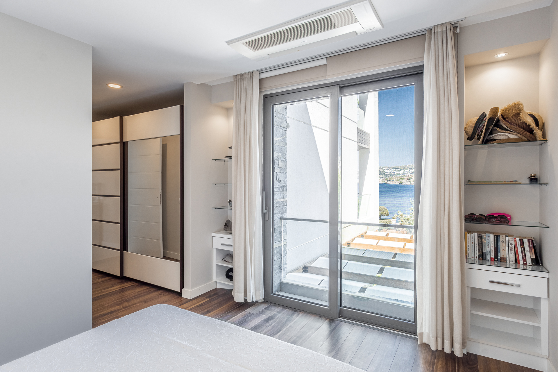 Seafront Modern Residences in Gundogan