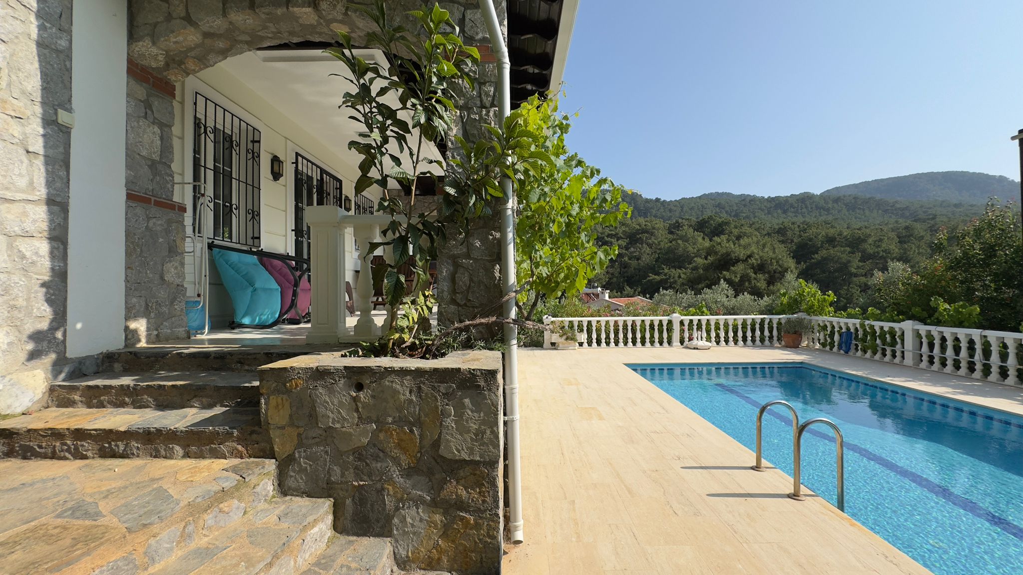 Detached Villa with Great Views