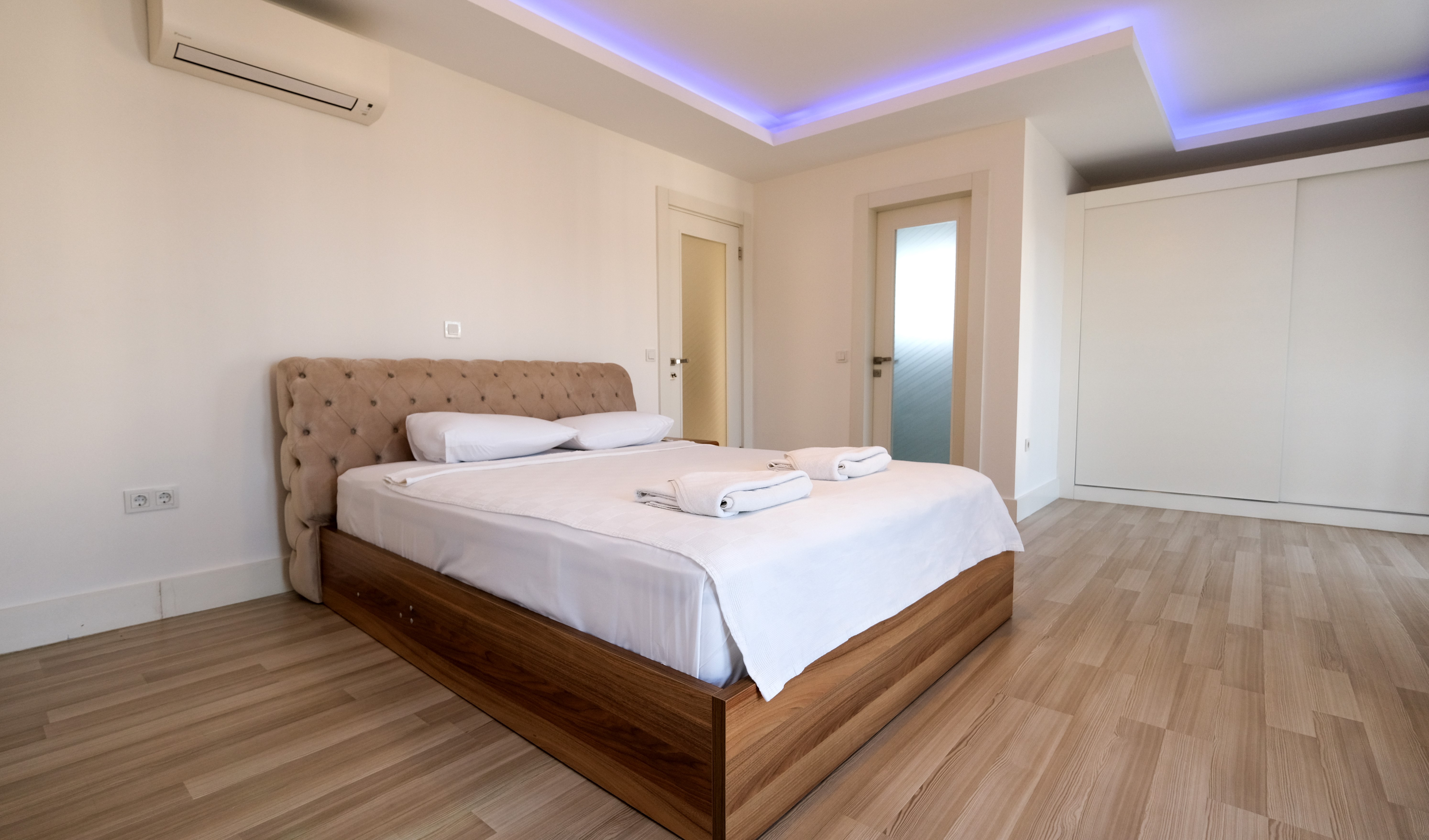 Detached Villa For Sale in Ovacik