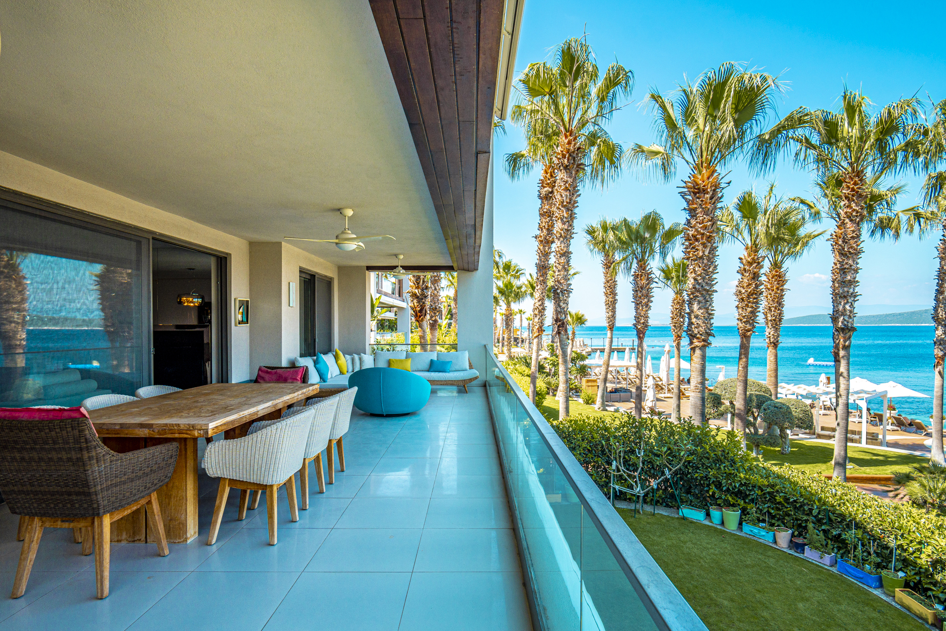 Seafront Modern Residences in Gundogan