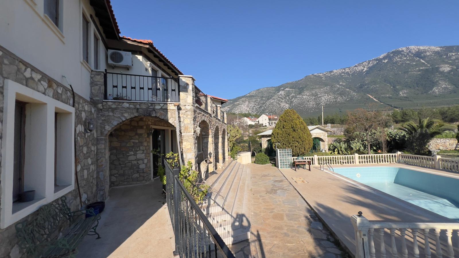 Secluded Family House in Ovacik