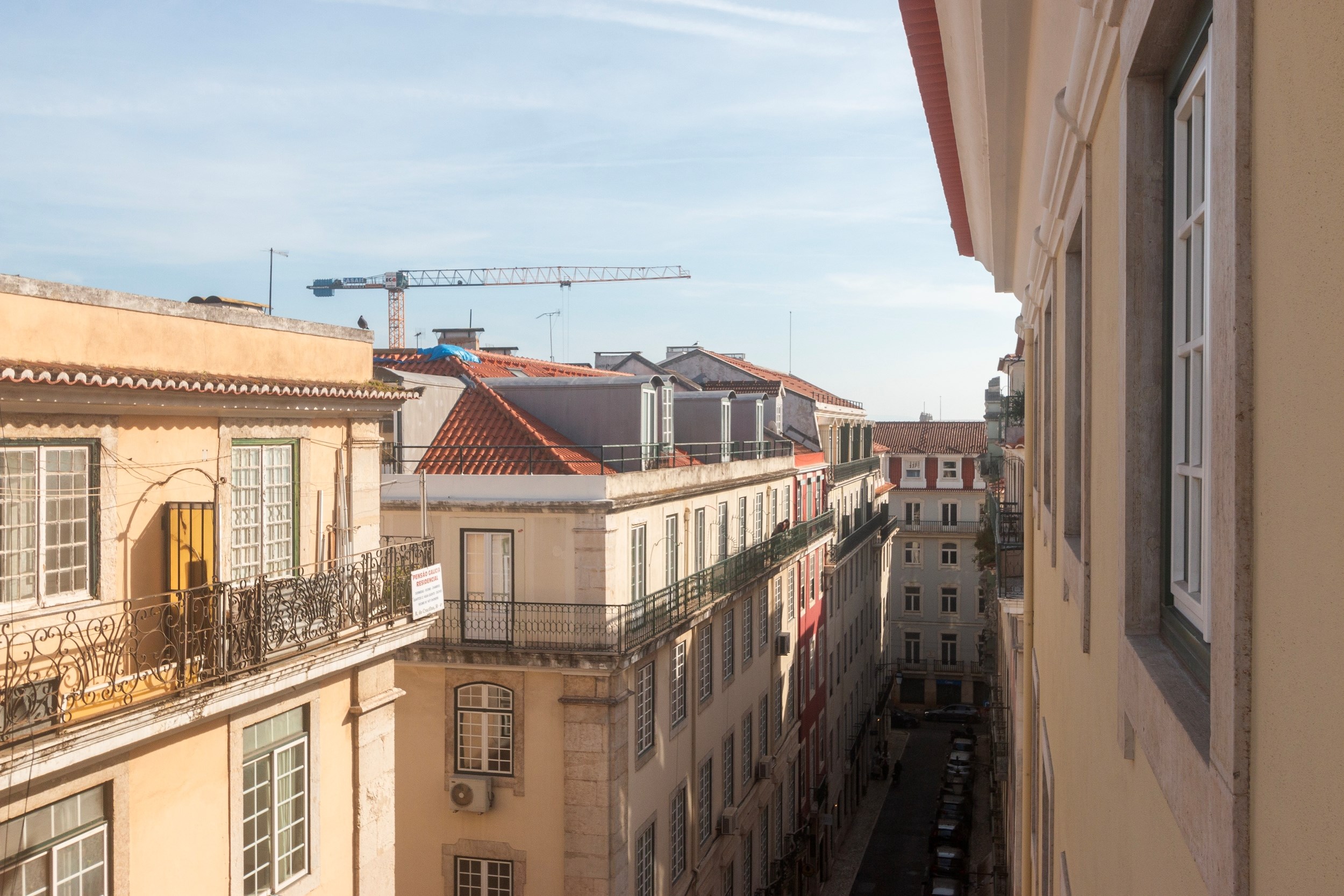 2 bedroom apartment as new between Chiado and Baixa