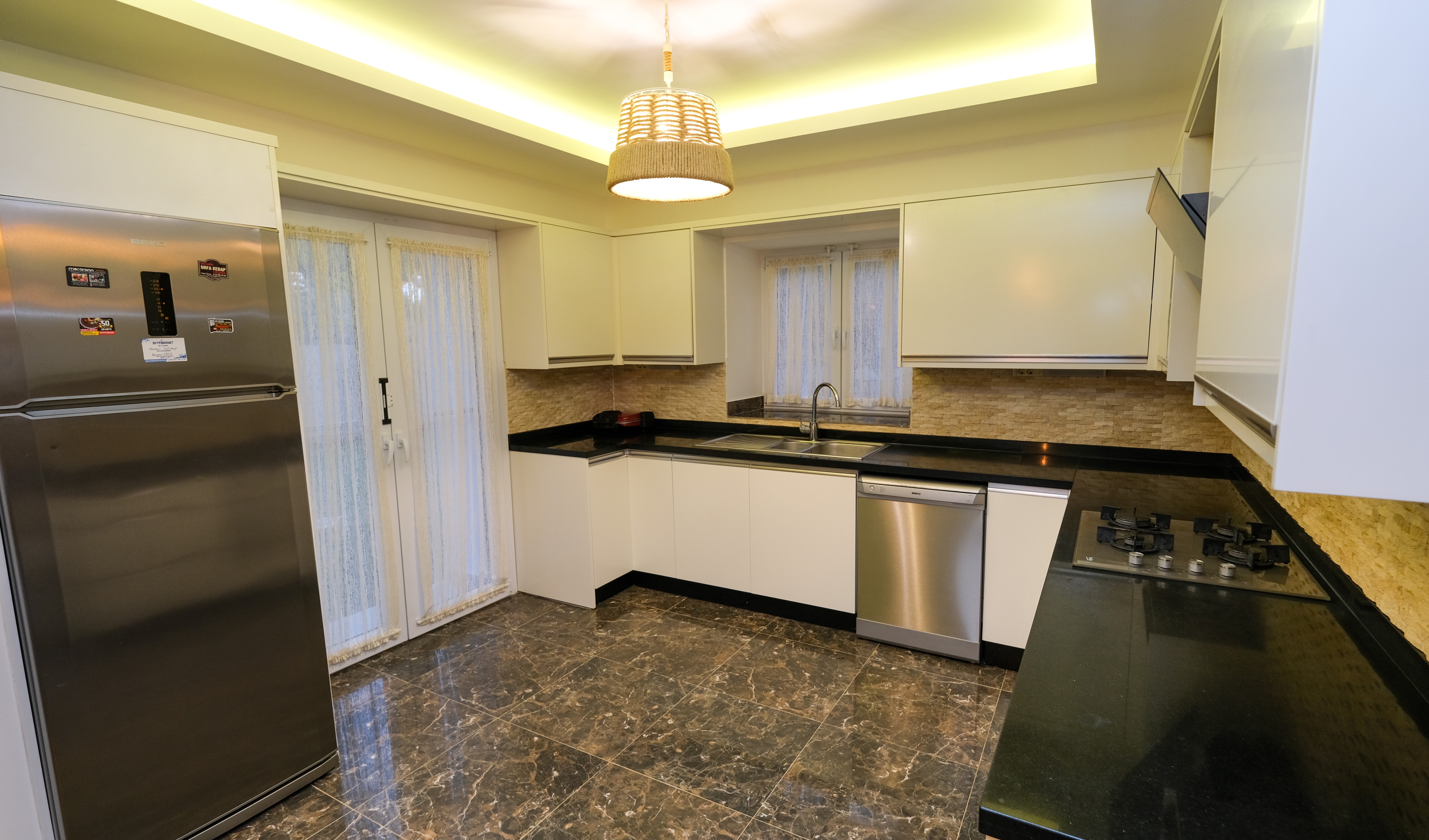 Detached Villa For Sale in Ovacik