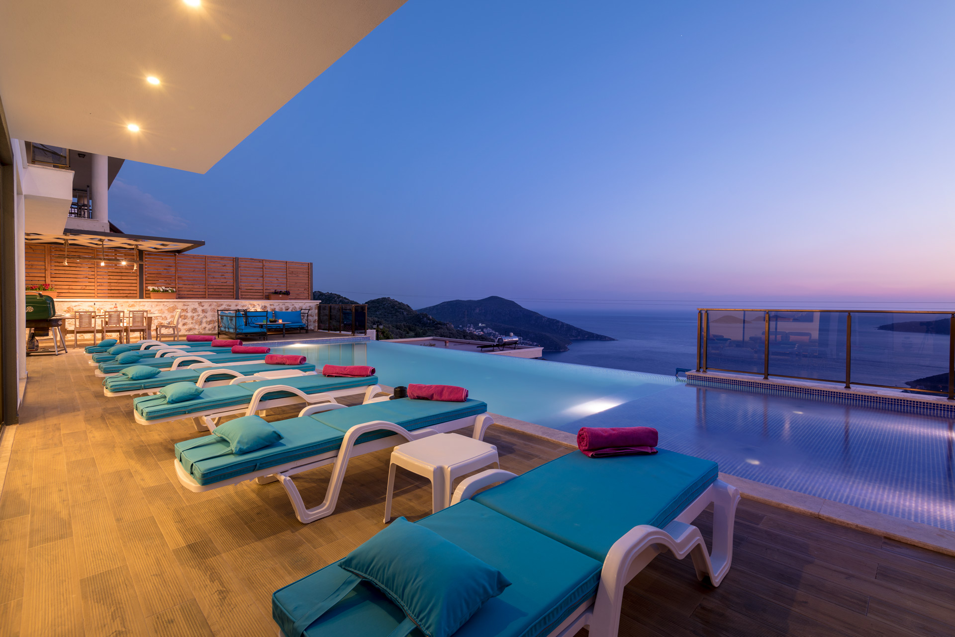 Luxury Panoramic Sea-View Villa