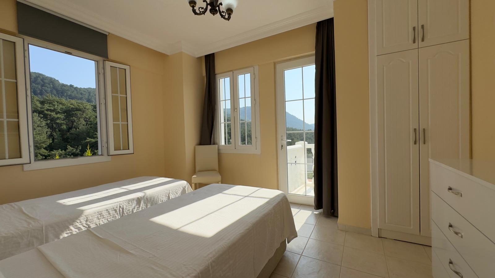 Detached Villa with Great Views