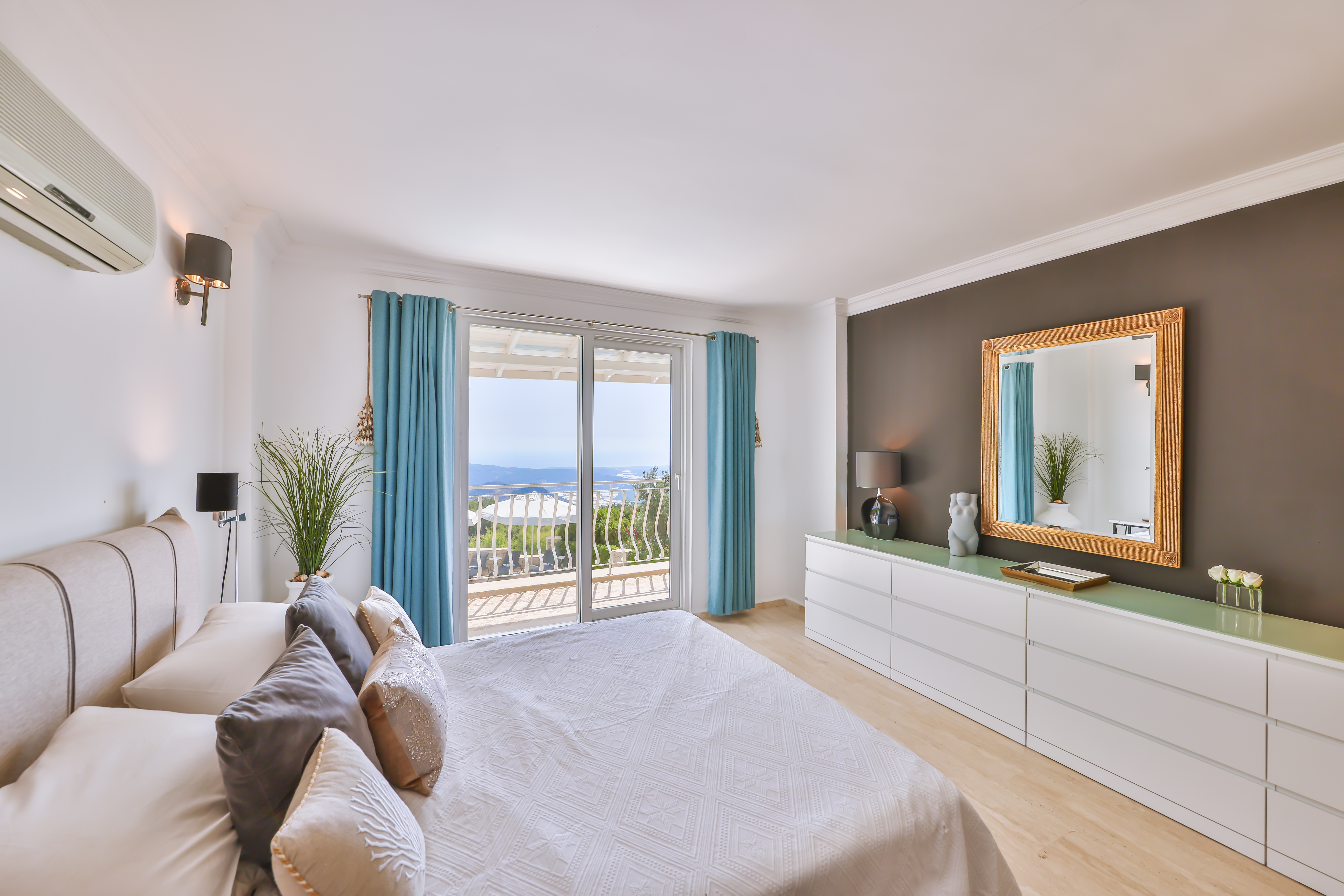 Secluded Luxury Villa in Islamlar