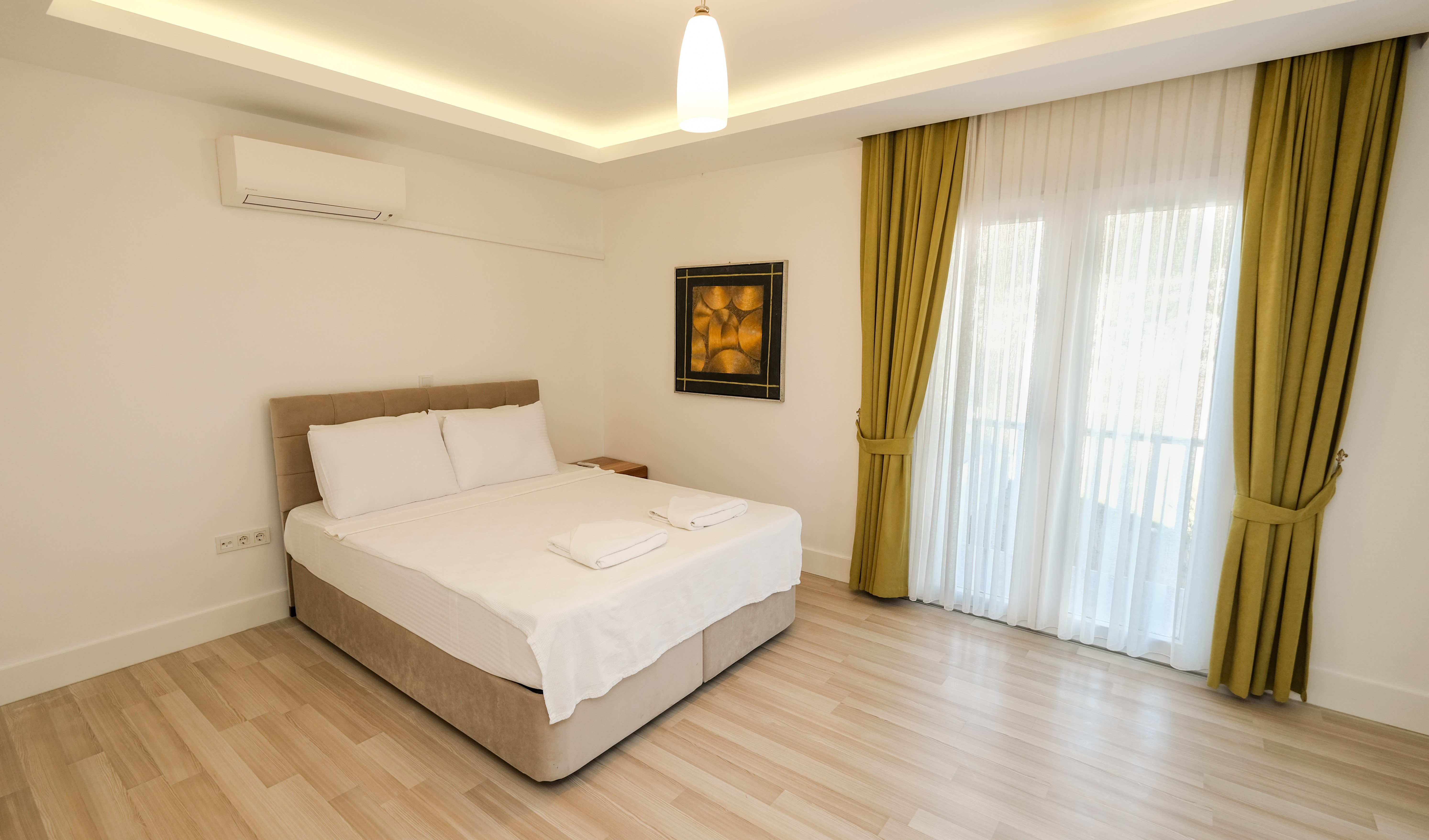 Detached Villa For Sale in Ovacik