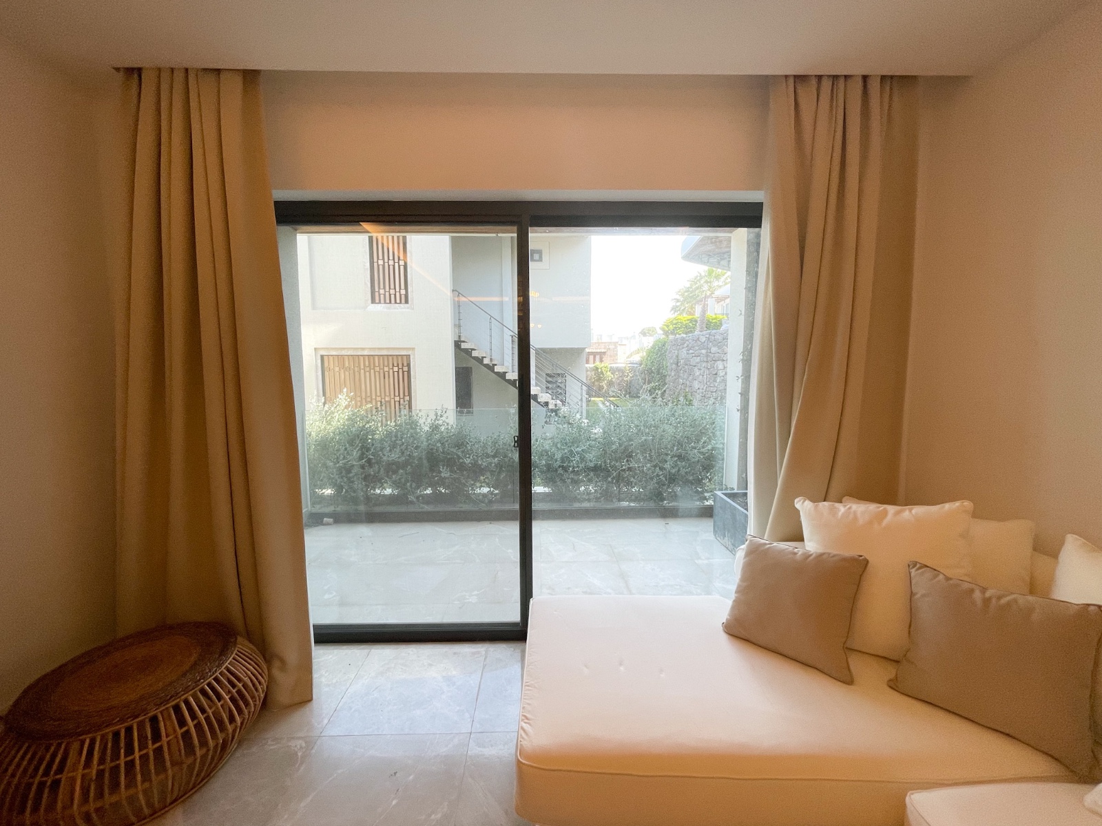 Sea-Front Apartment in Gundogan