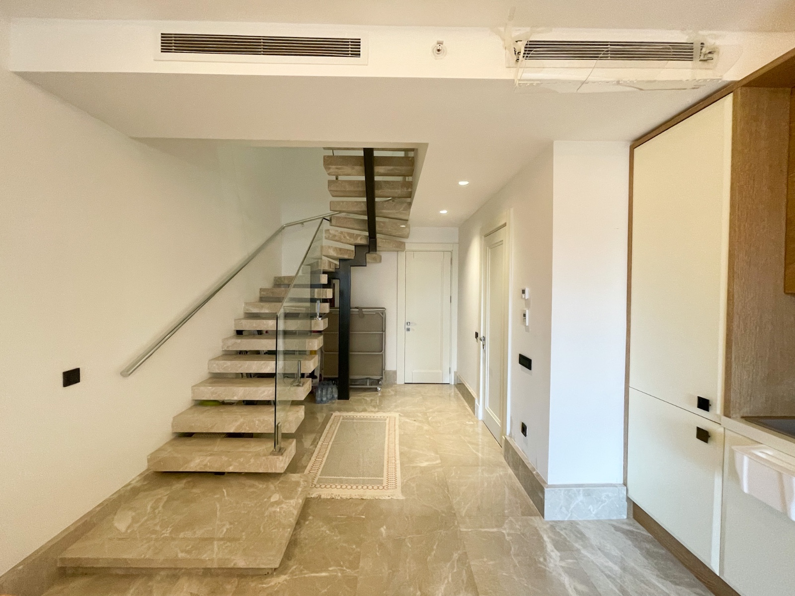 Sea-Front Apartment in Gundogan