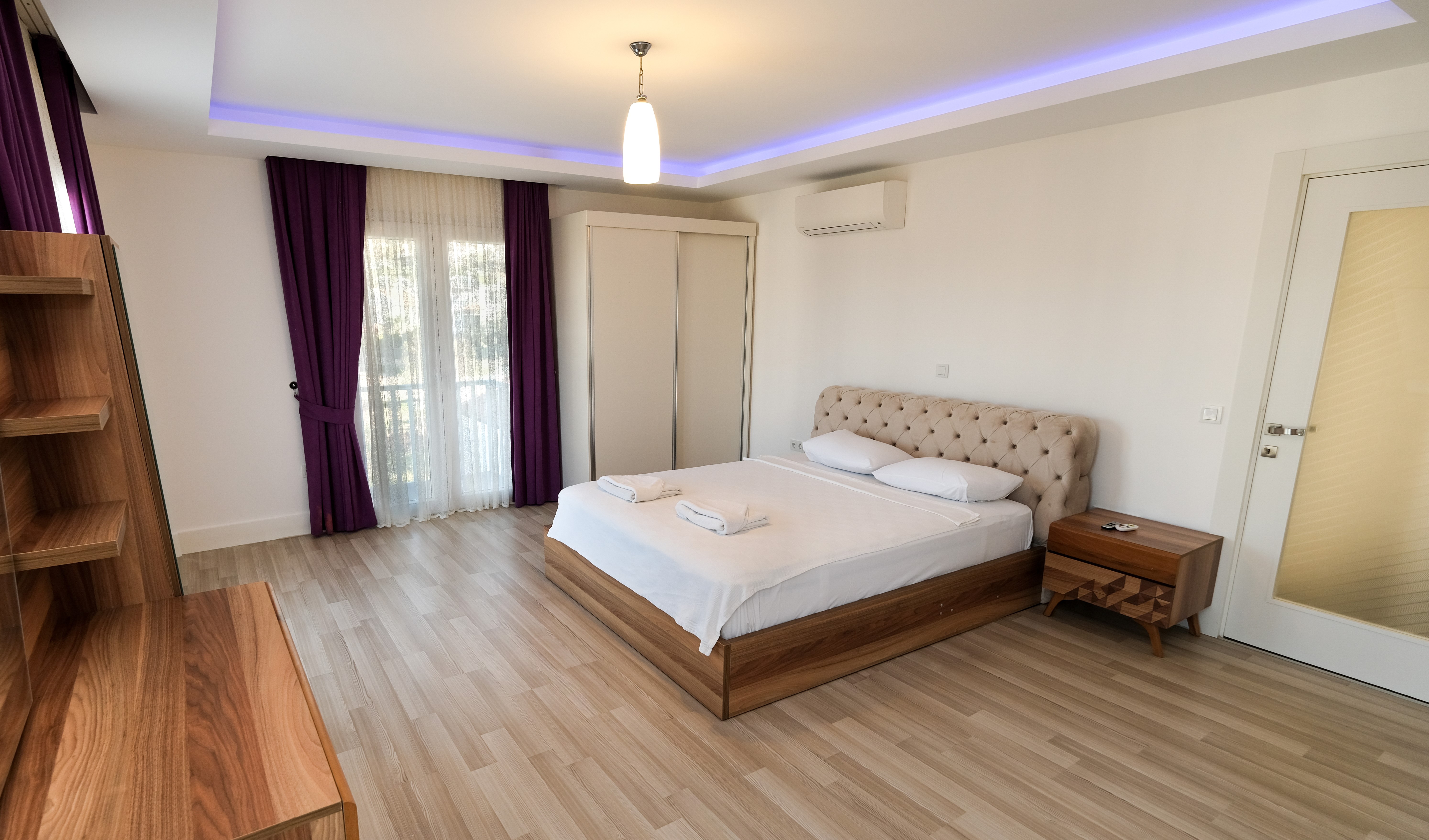 Detached Villa For Sale in Ovacik