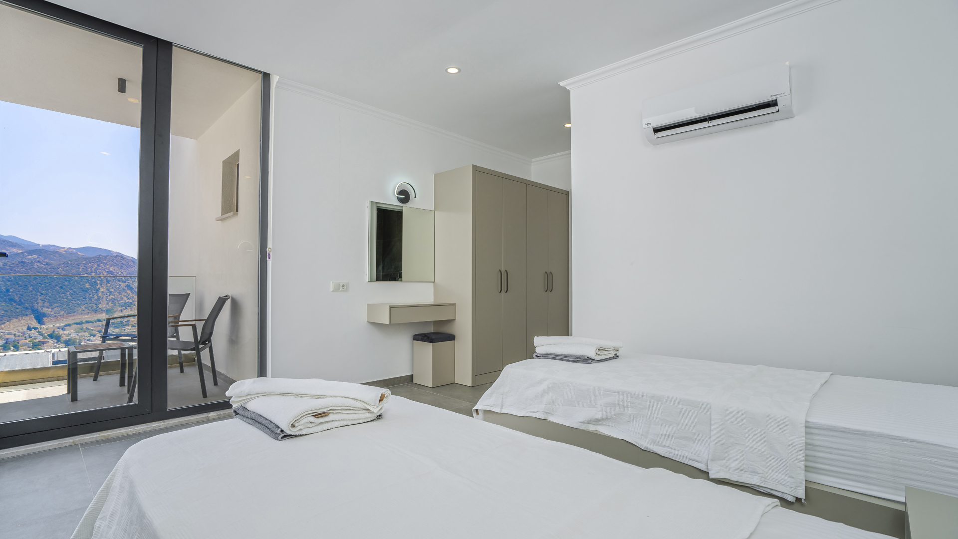 Stunning Villa in Ortaalan