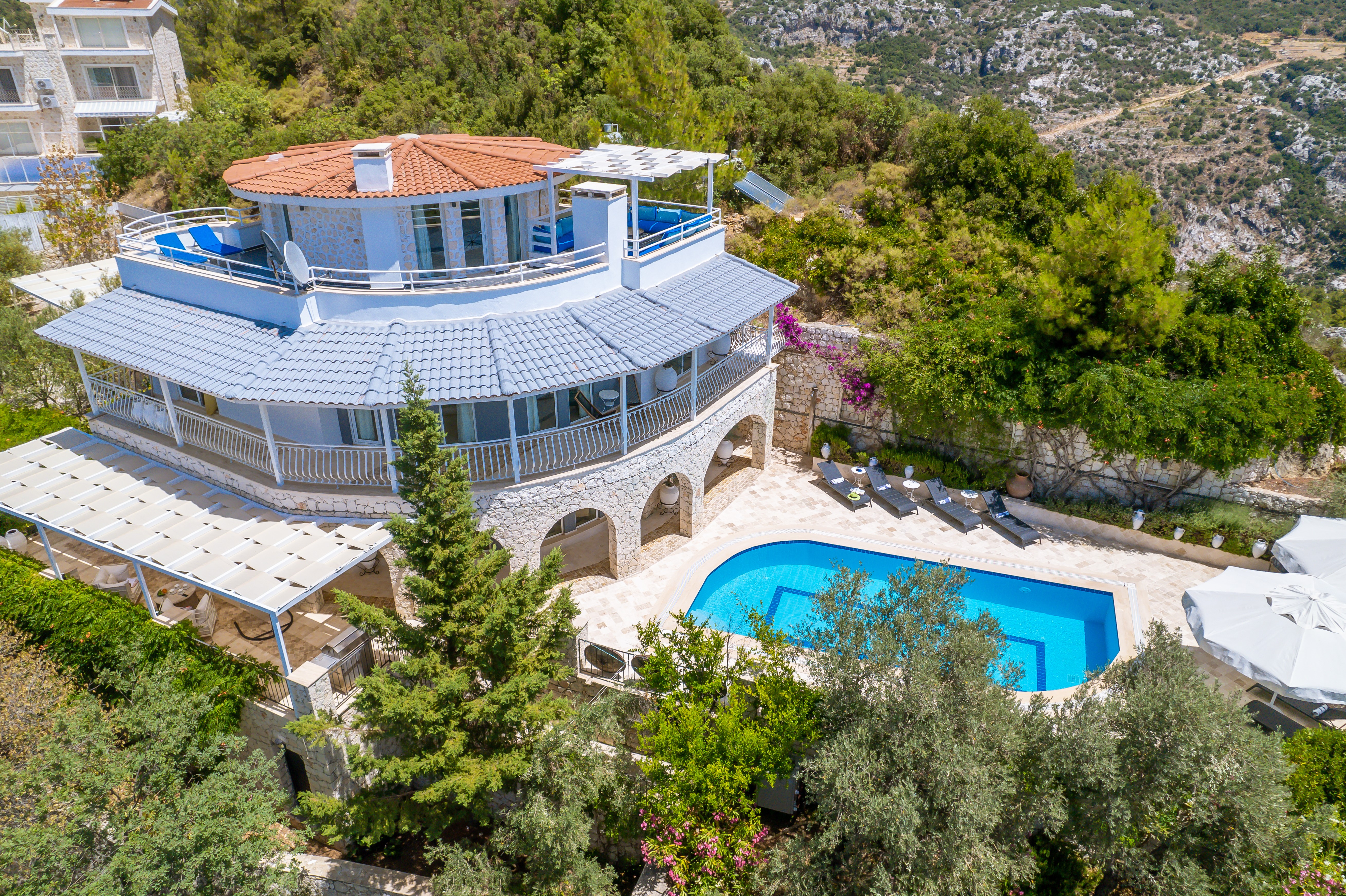 Secluded Luxury Villa in Islamlar