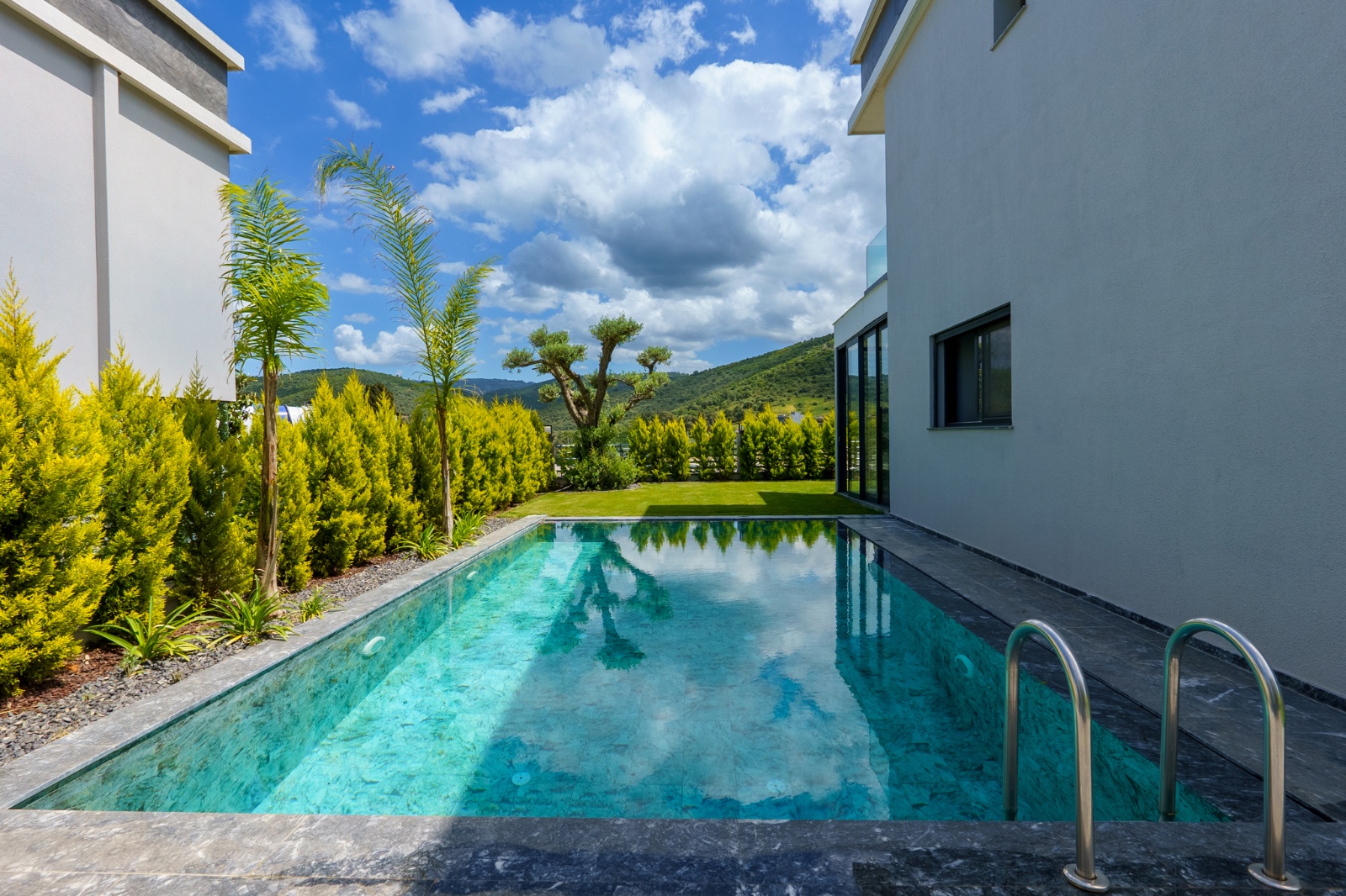 Modern Villas in Izmir