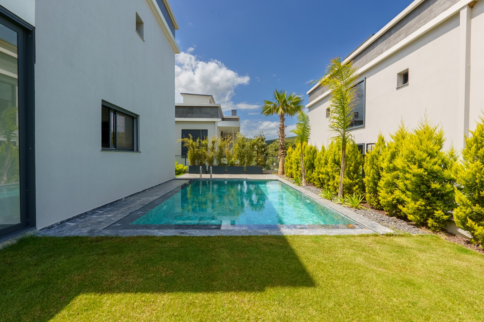 Modern Villas in Izmir