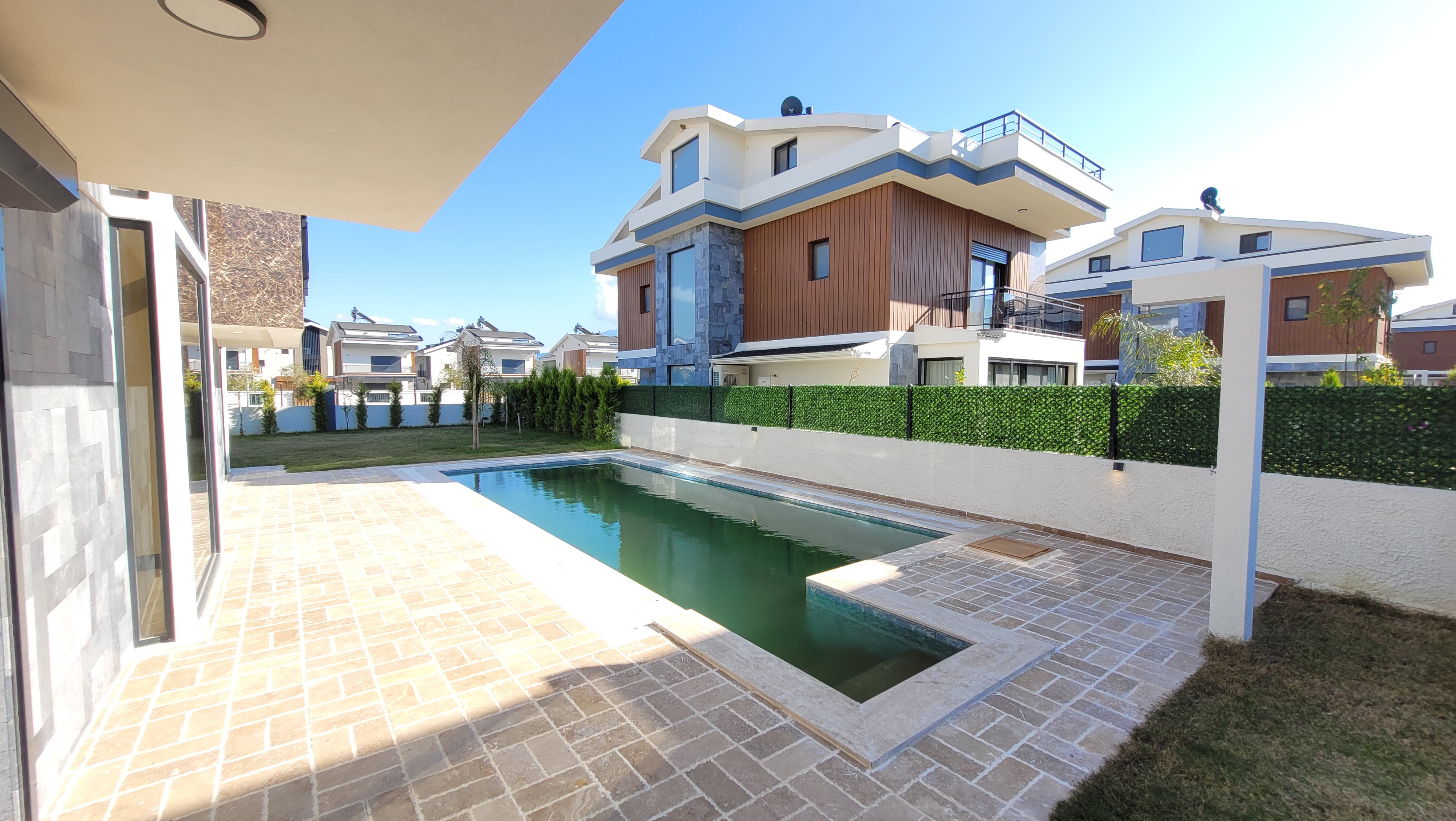 New Luxury Villas in Calis
