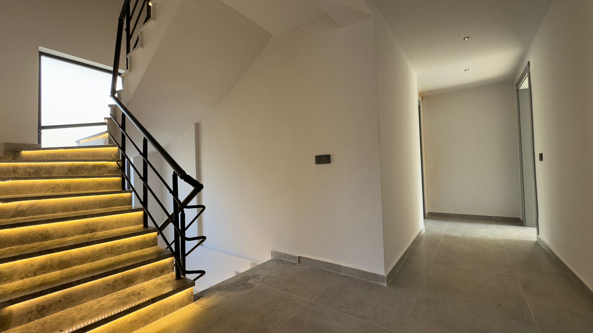 New Luxury Mountain View Villa