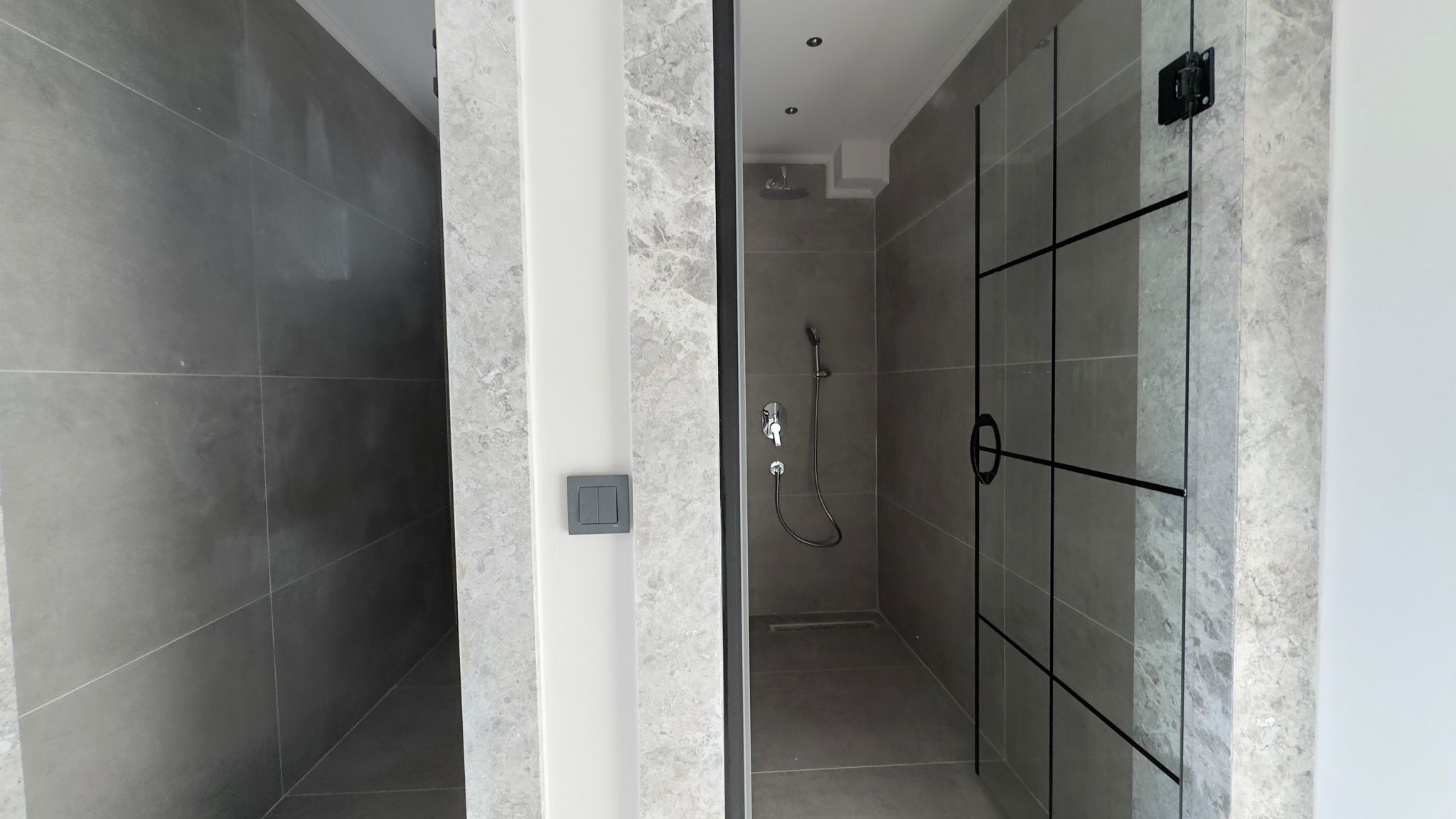 New Luxury Mountain View Villa