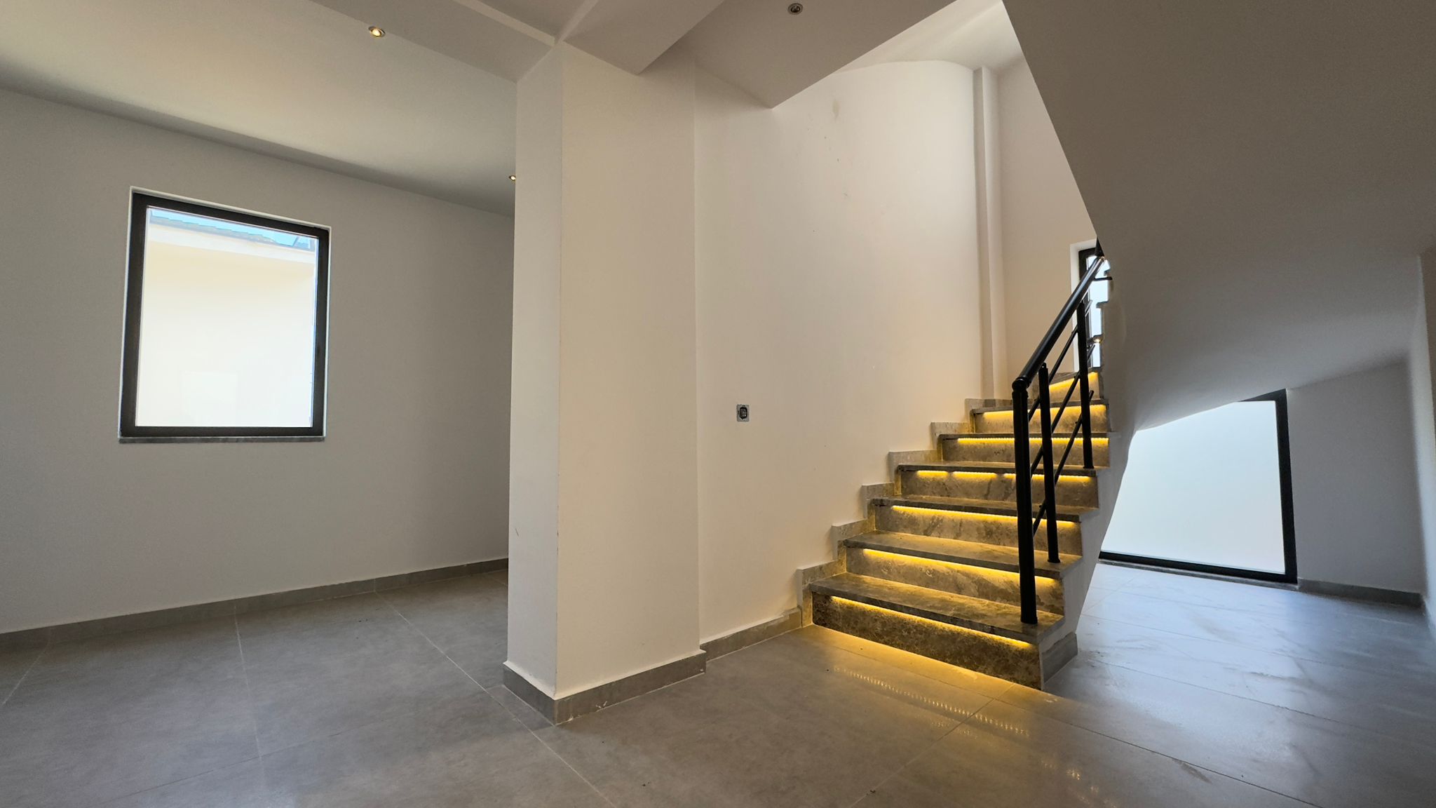 New Luxury Mountain View Villa