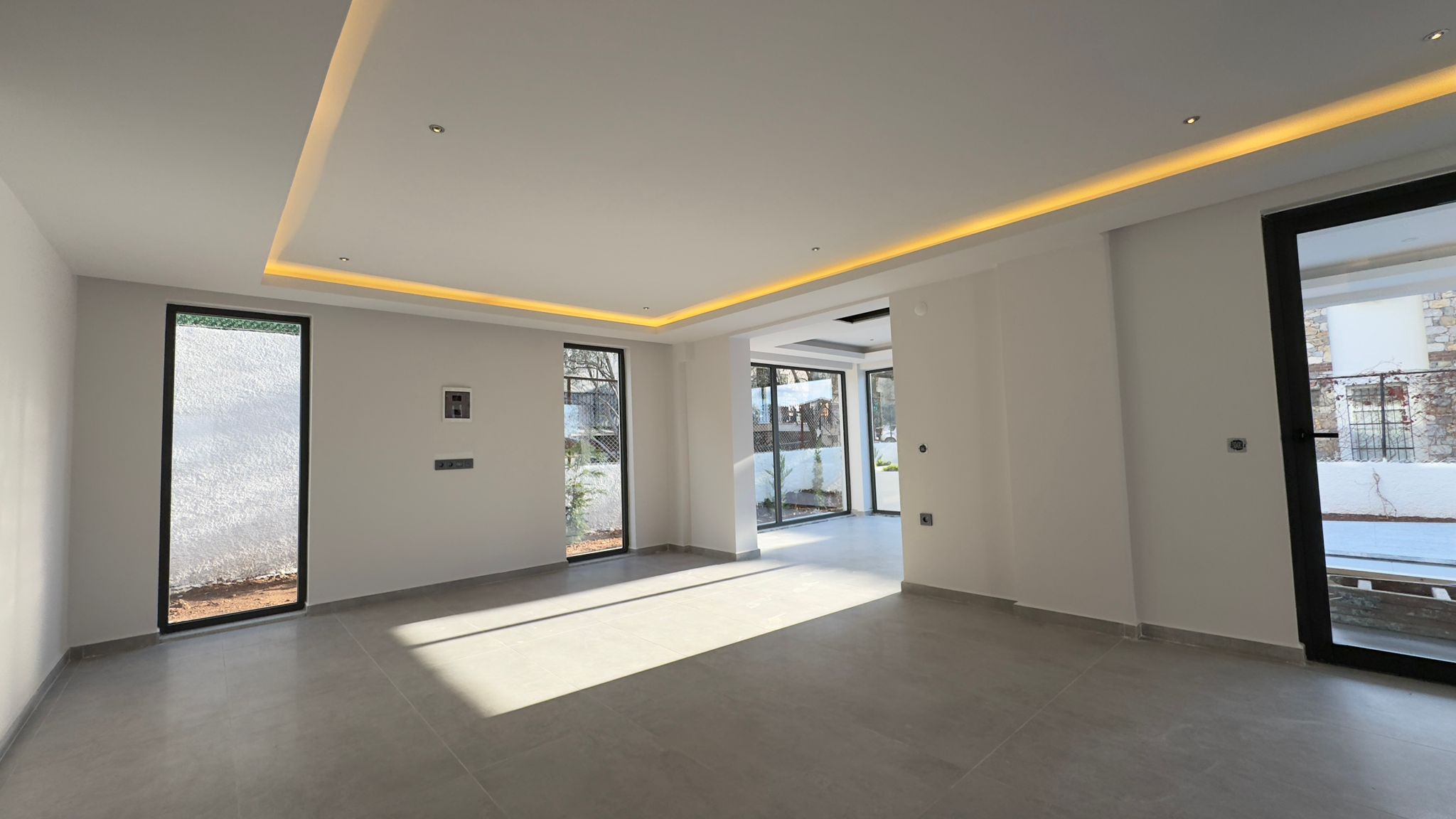 New Luxury Mountain View Villa