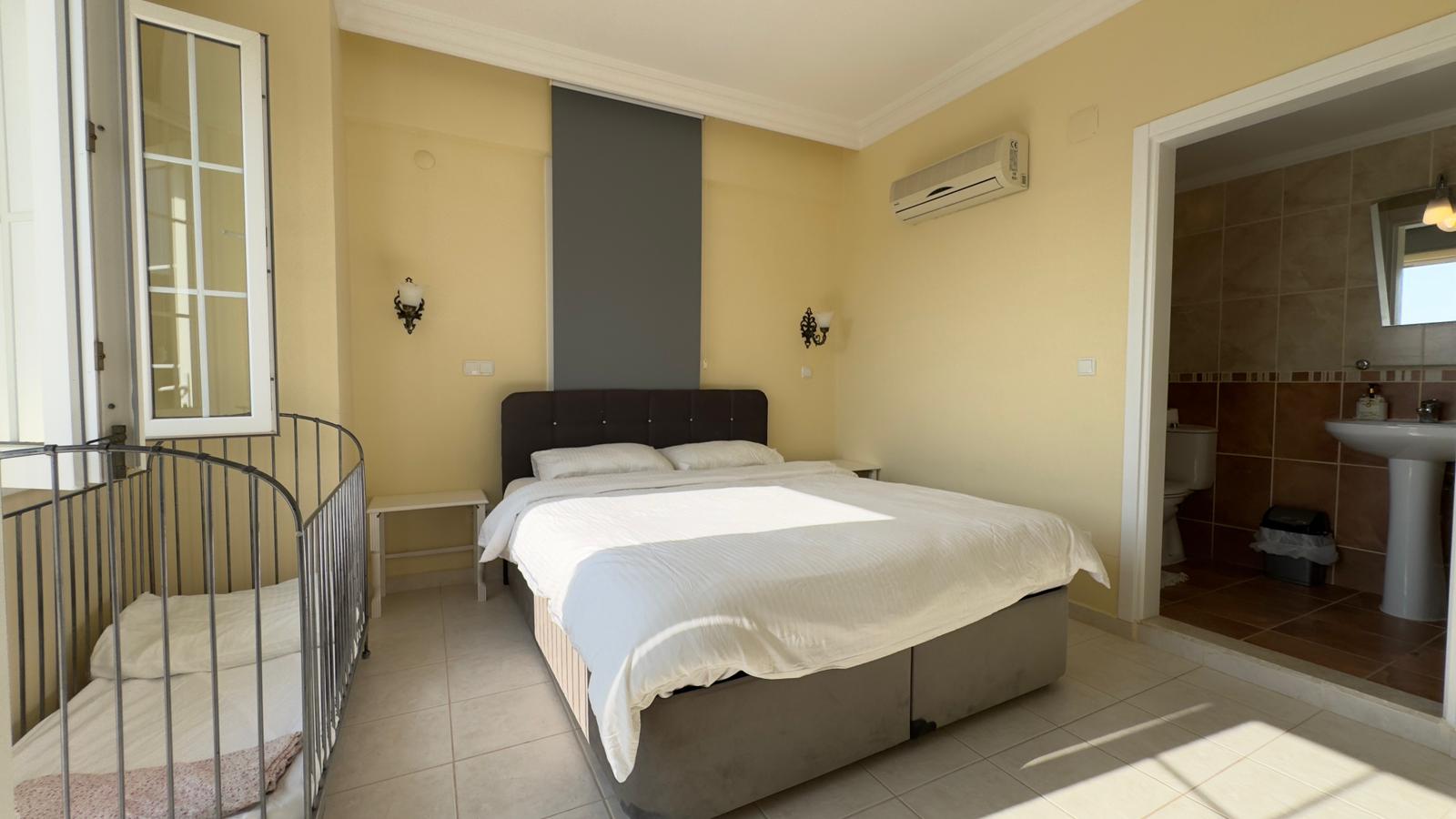 Detached Villa with Great Views