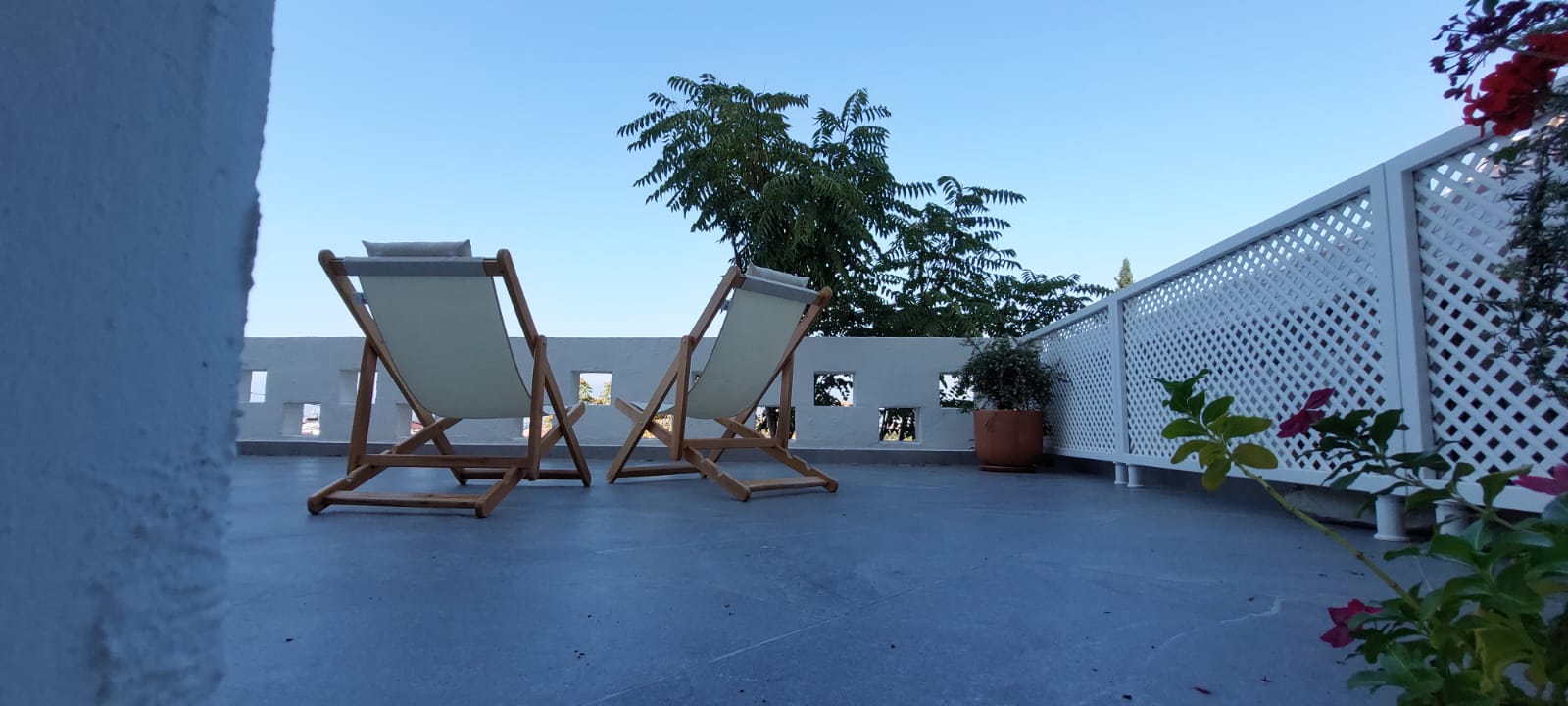 Central Location Studio Apartment