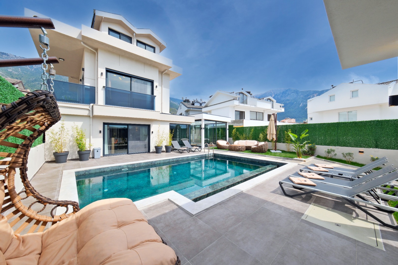 Stunning Modern Villa in Ovacik