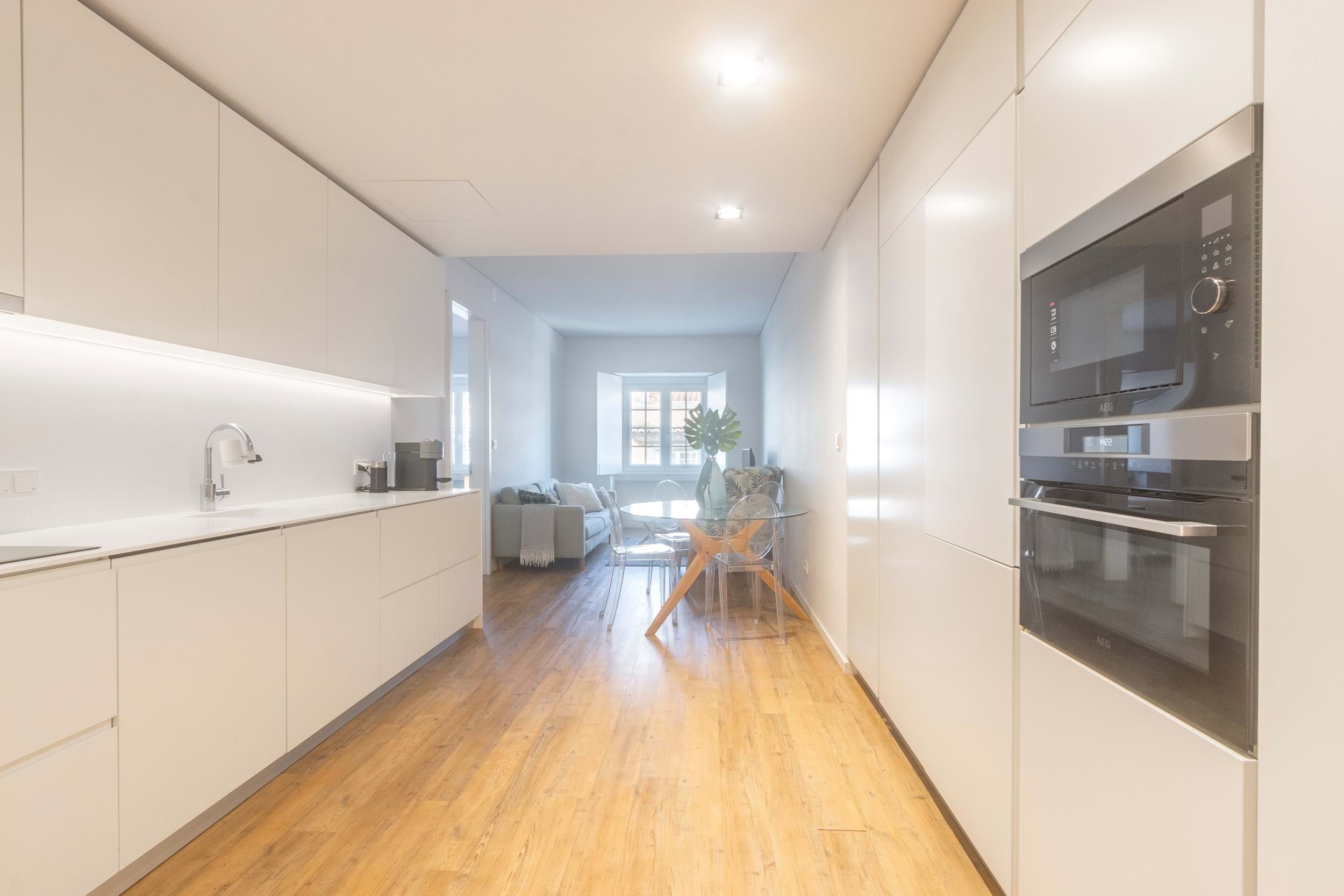 2 bedroom apartment as new between Chiado and Baixa