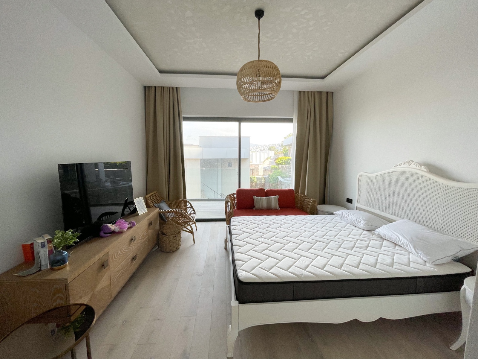 Sea-Front Apartment in Gundogan