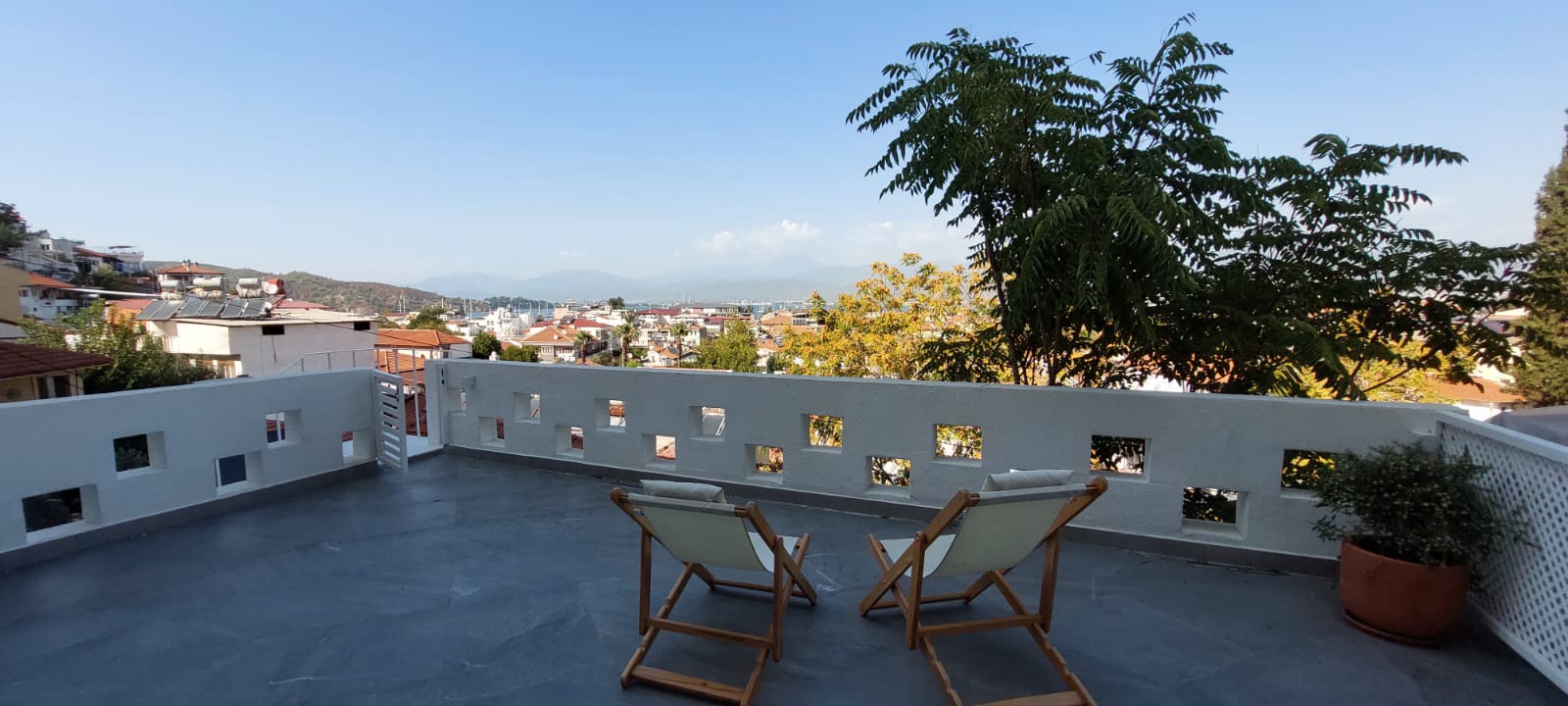 Central Location Studio Apartment