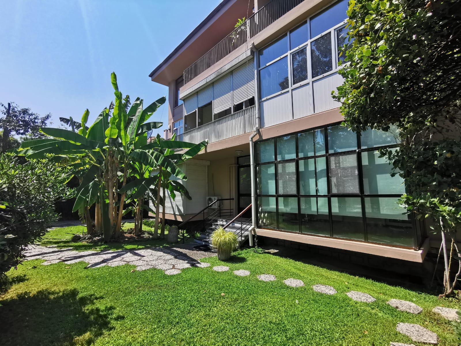 Bosphorus Sea-Front House