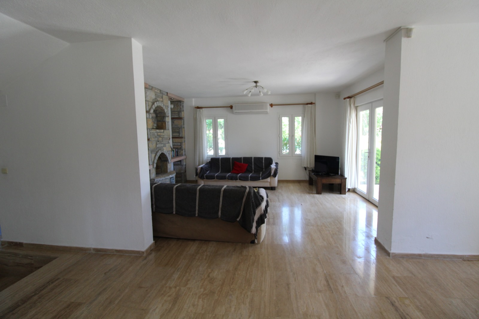 Stunning Central Location Villa