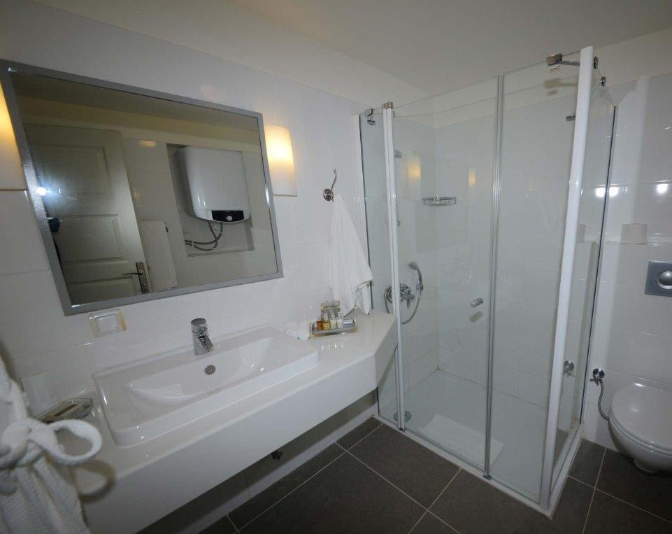 Furnished Luxury Sea-View Villa