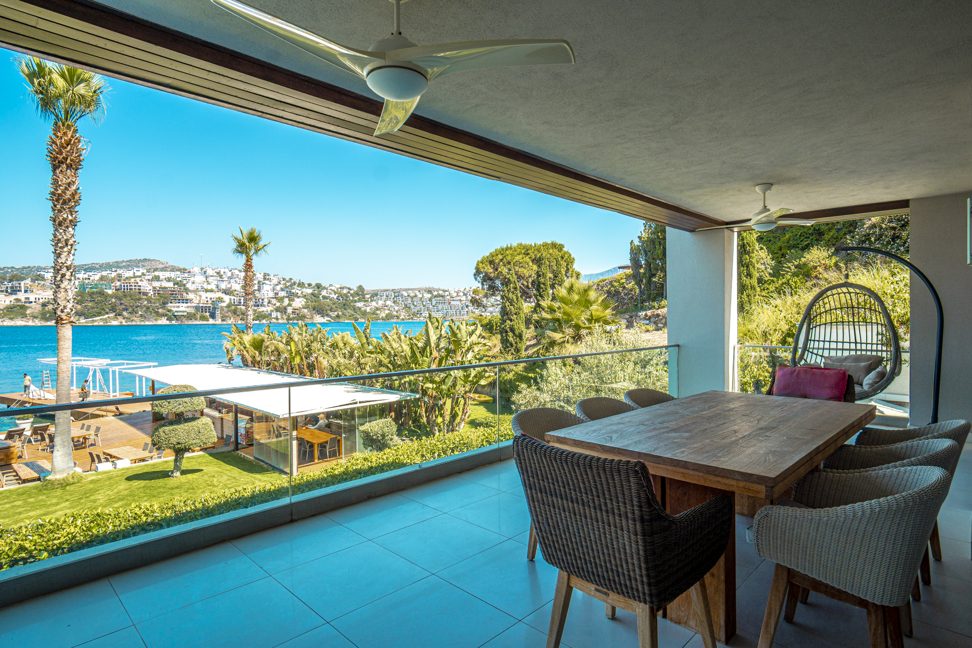 Seafront Modern Residences in Gundogan