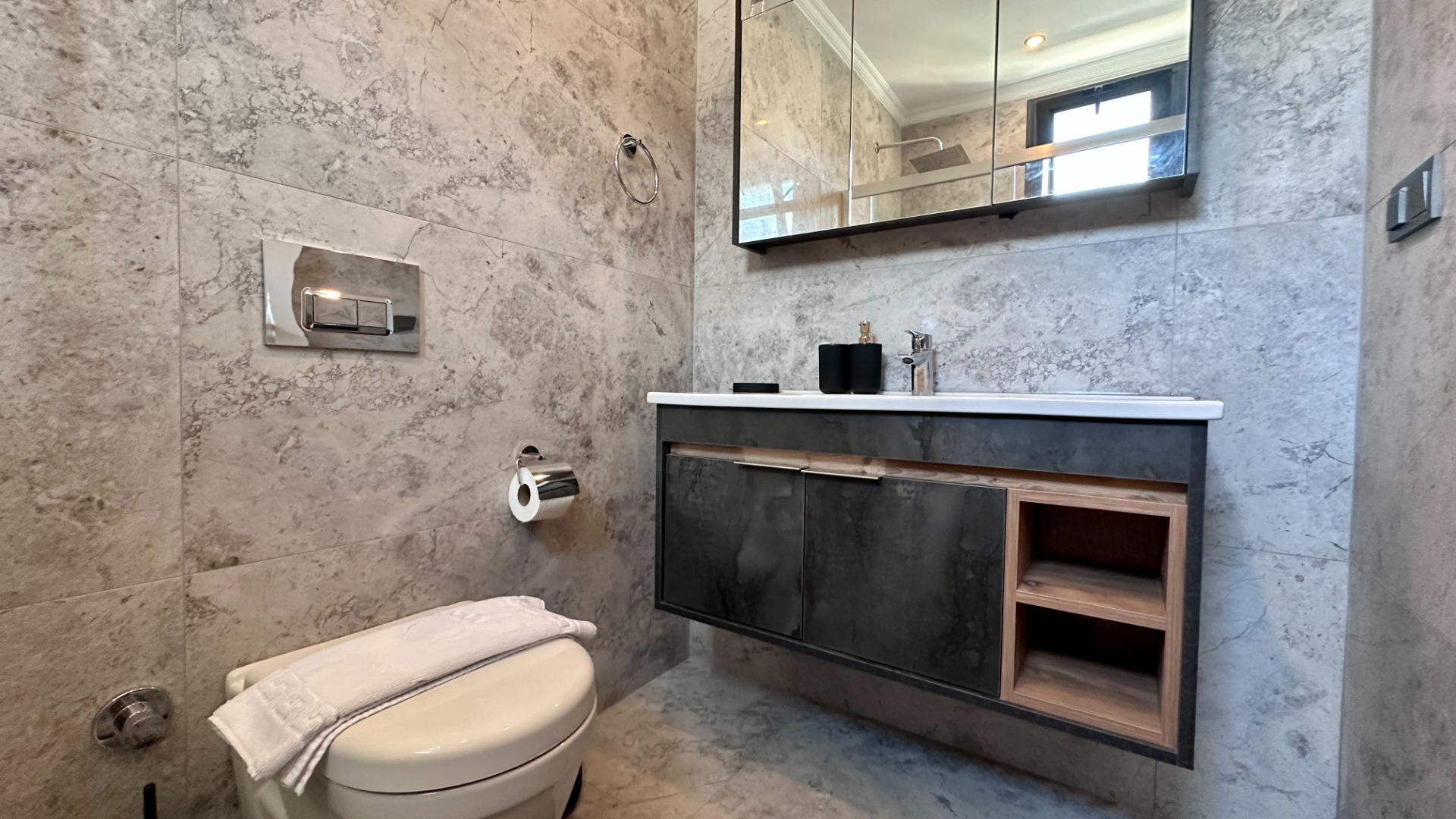 Stunning Modern Villa in Ovacik