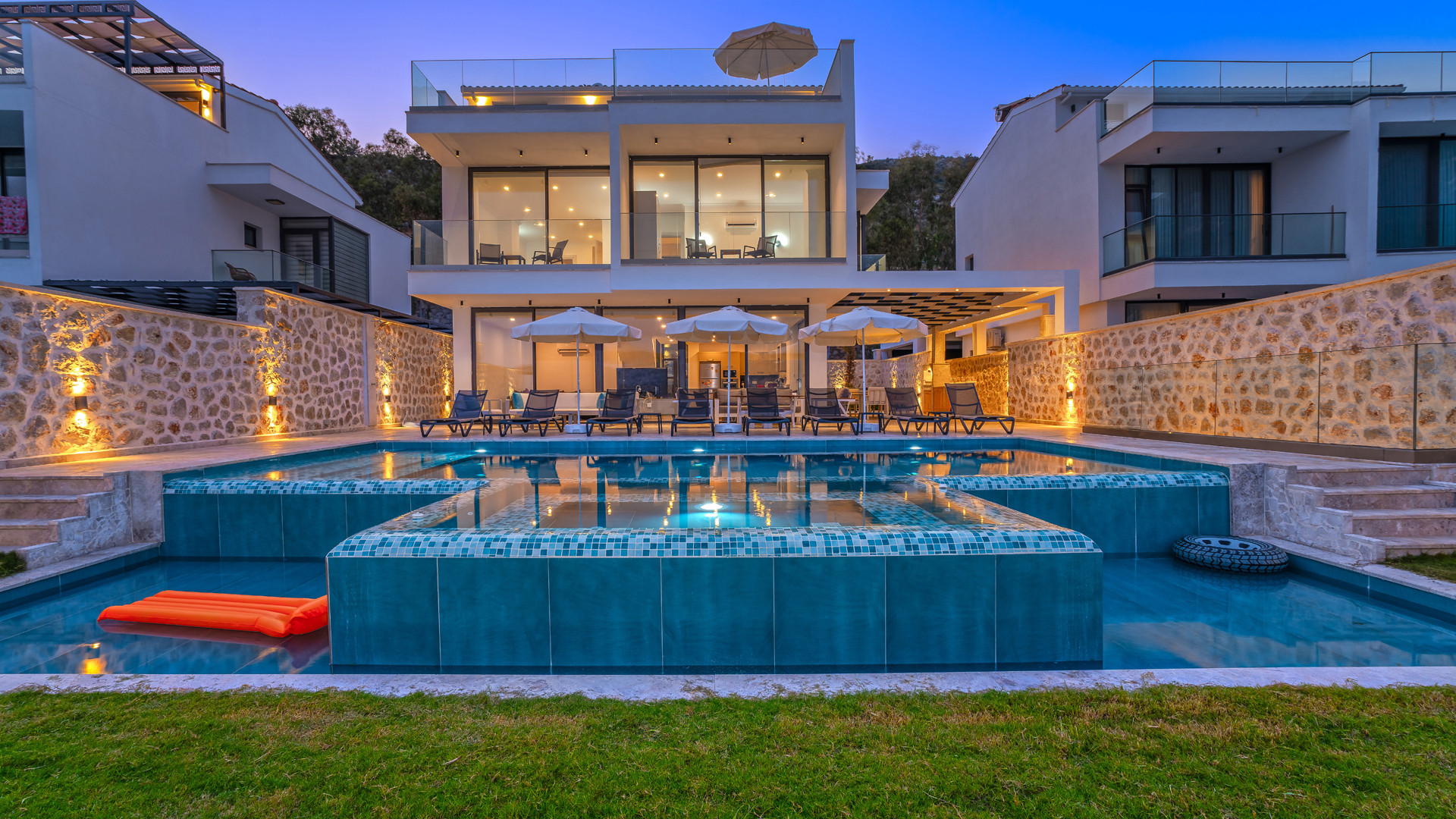 Stunning Villa in Ortaalan