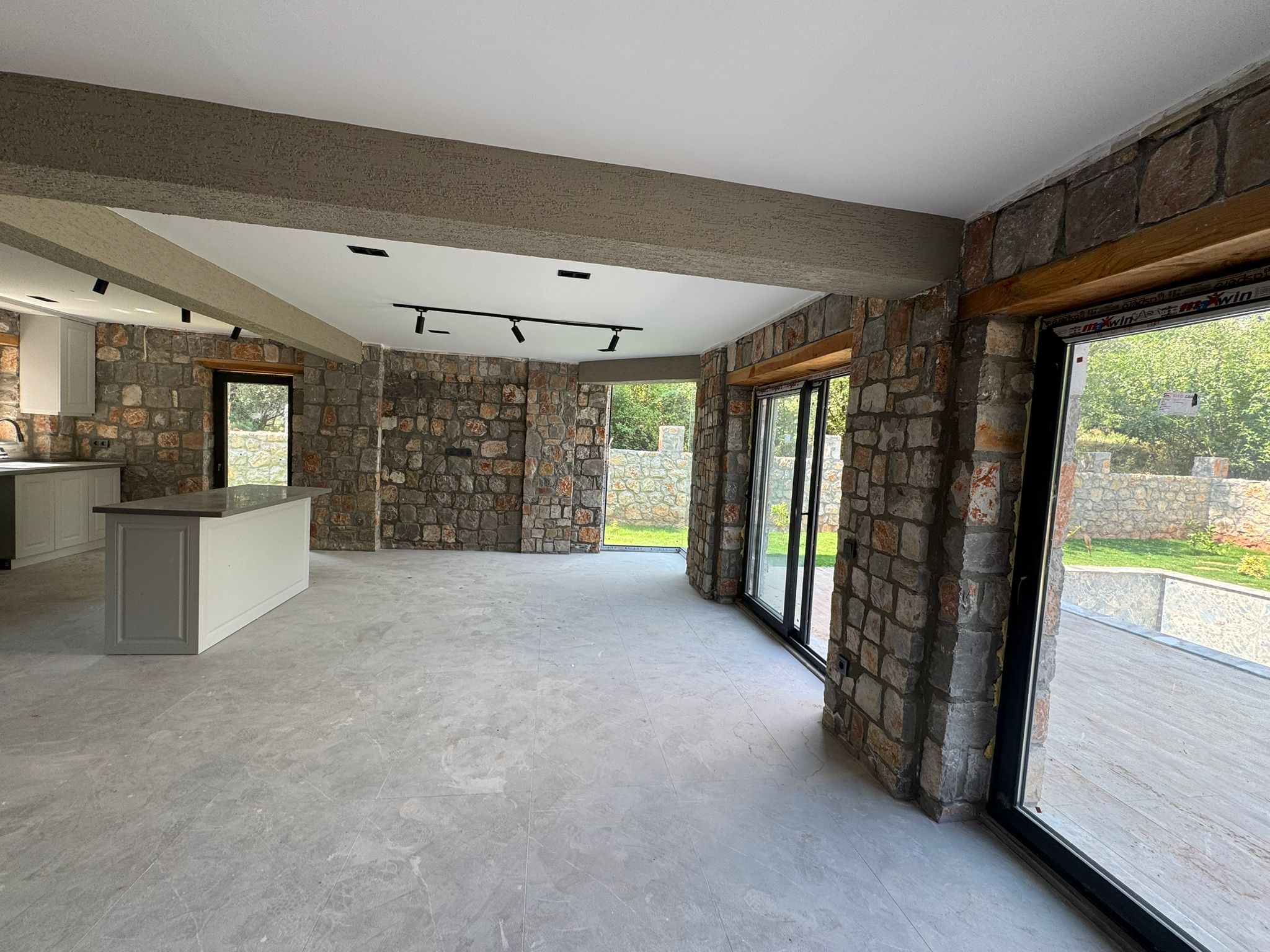 Brand New Stone-Built Villa