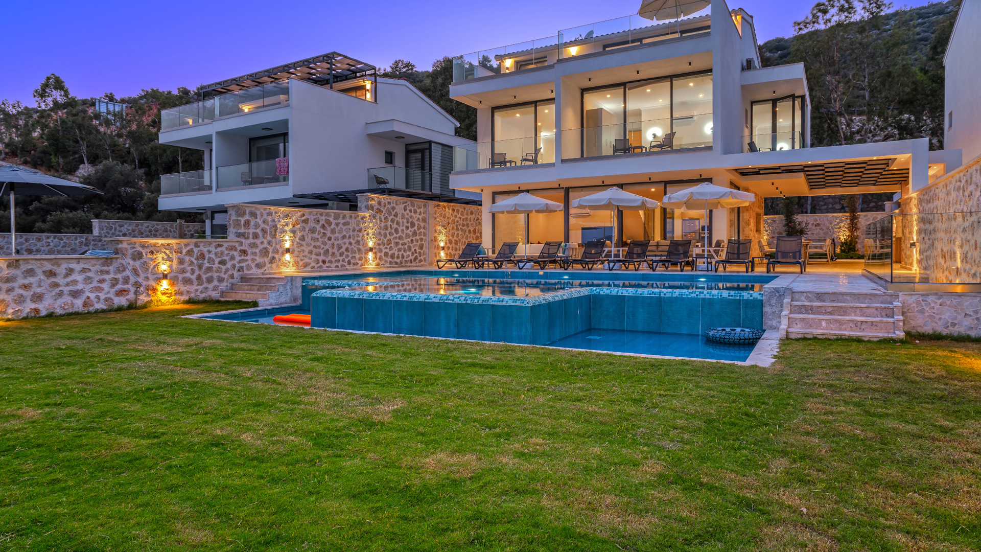 Stunning Villa in Ortaalan