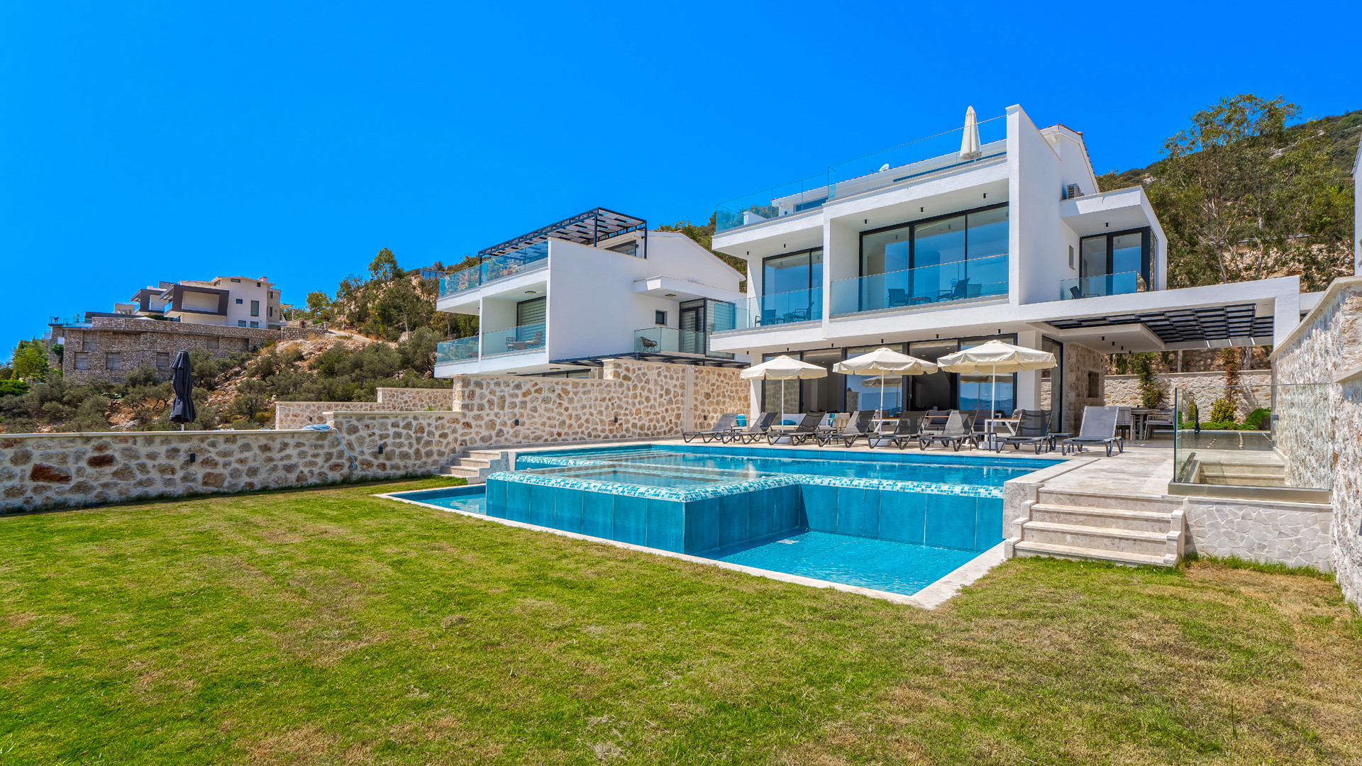 Stunning Villa in Ortaalan