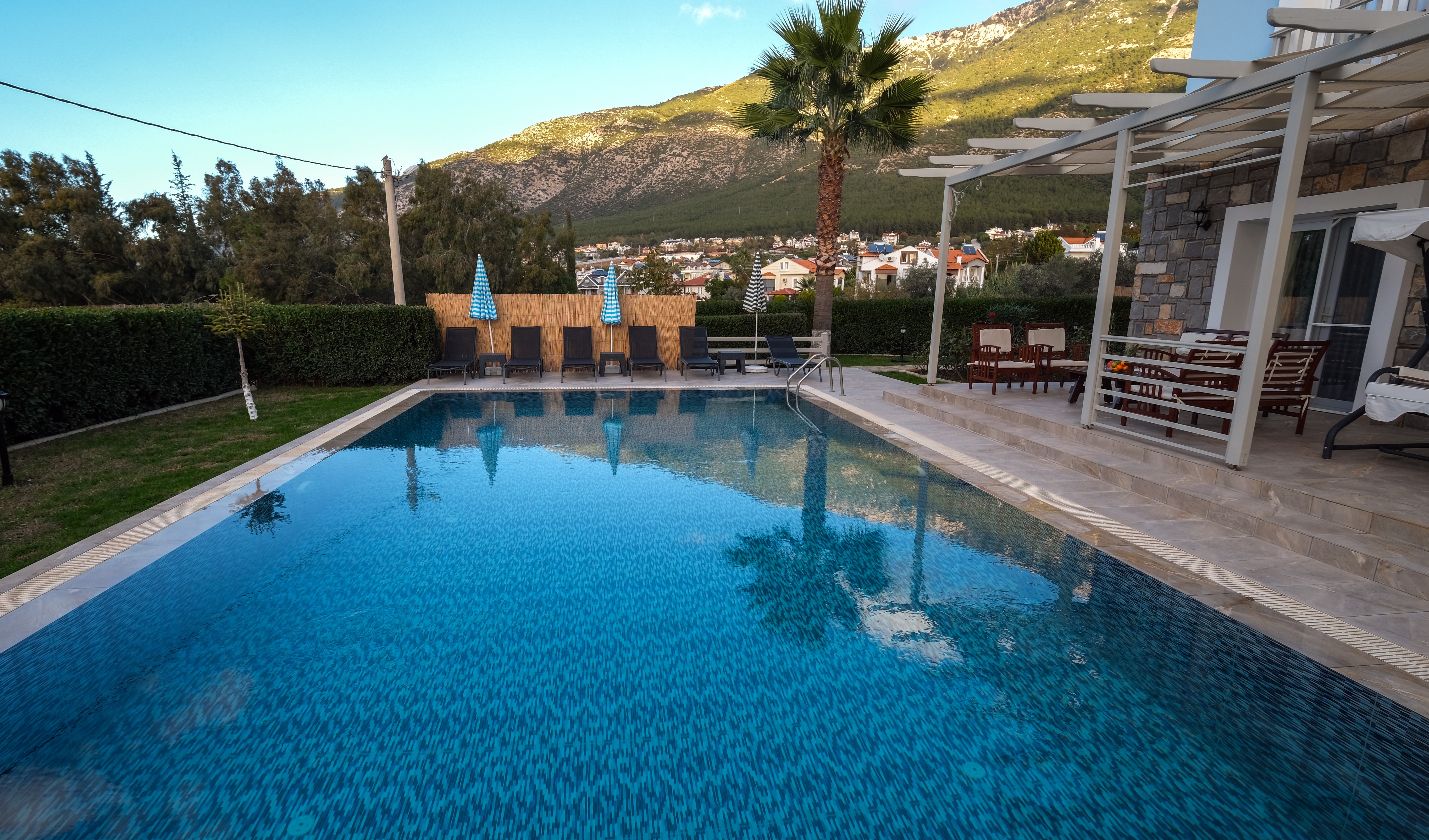 Detached Villa For Sale in Ovacik