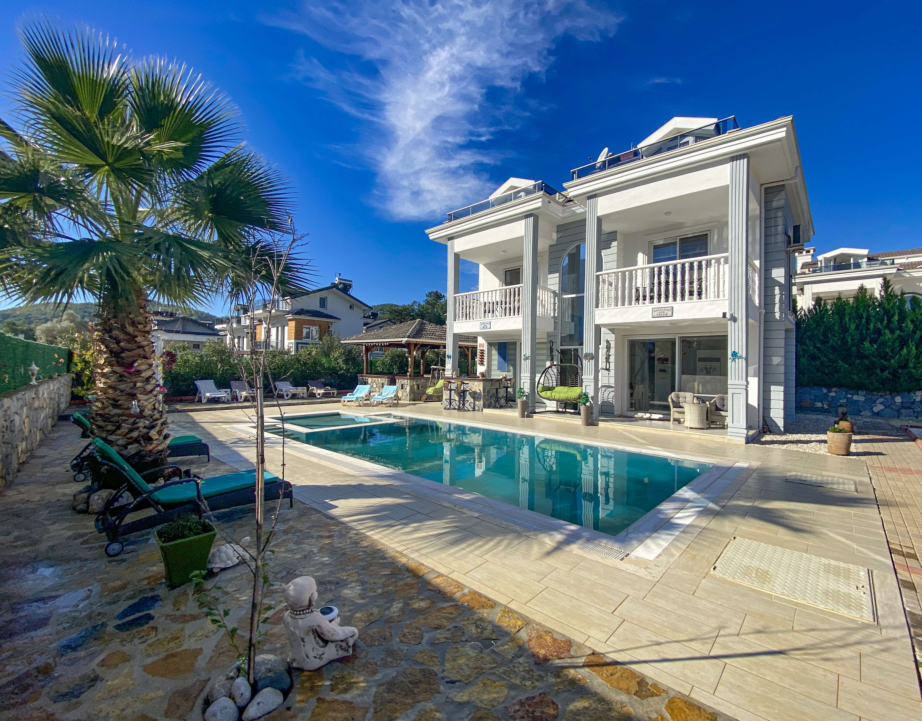 Modern Mountain View Villa