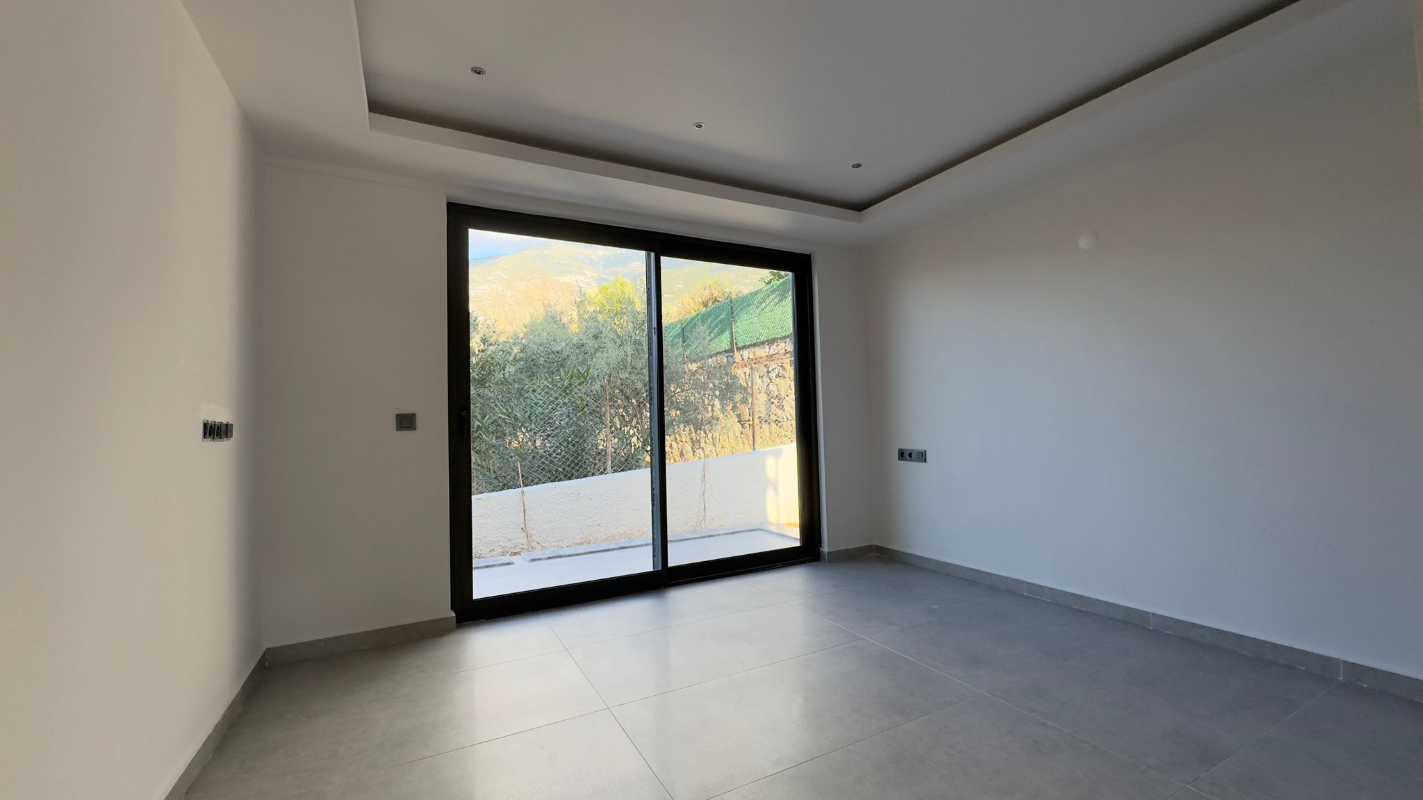 New Luxury Mountain View Villa