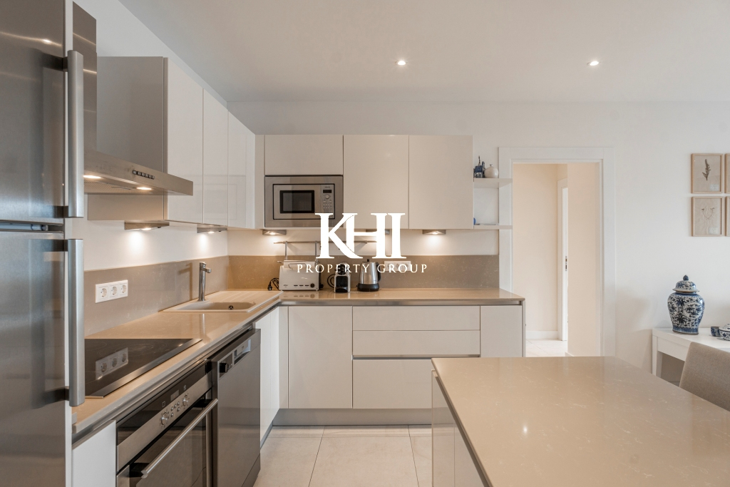 Luxury Apartment in a Complex