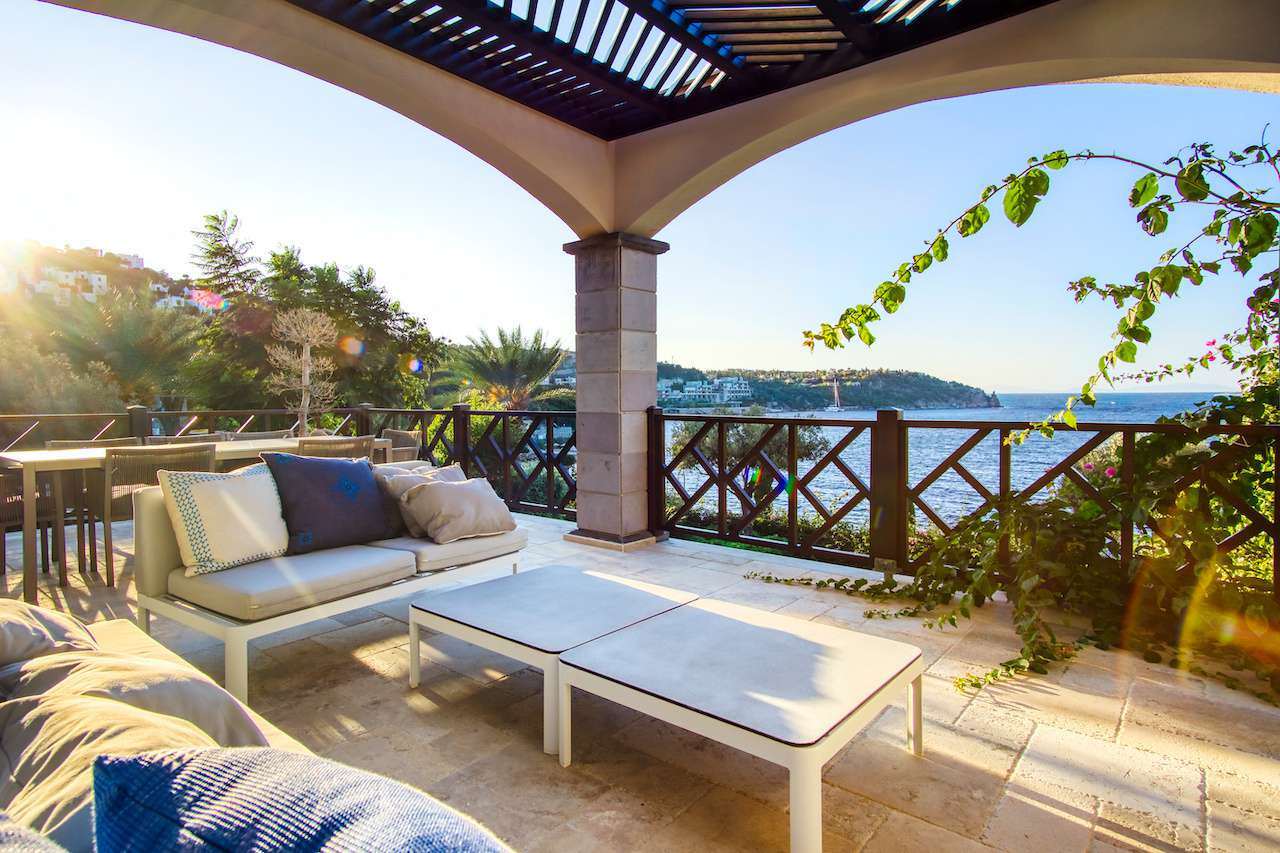 Stone-Built Seafront Villa in Bodrum
